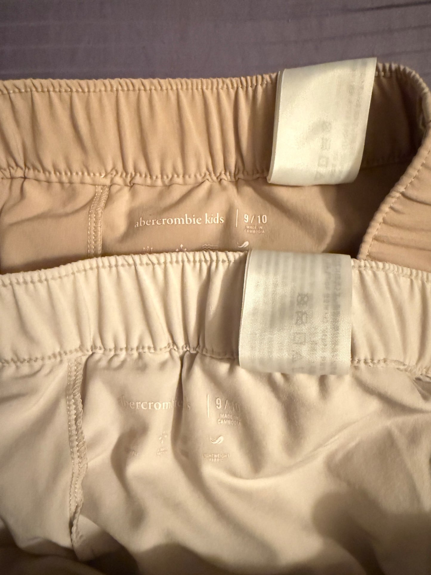 2 Abercrombie Kids Skorts Size 9/10, Kids 10 (medium)