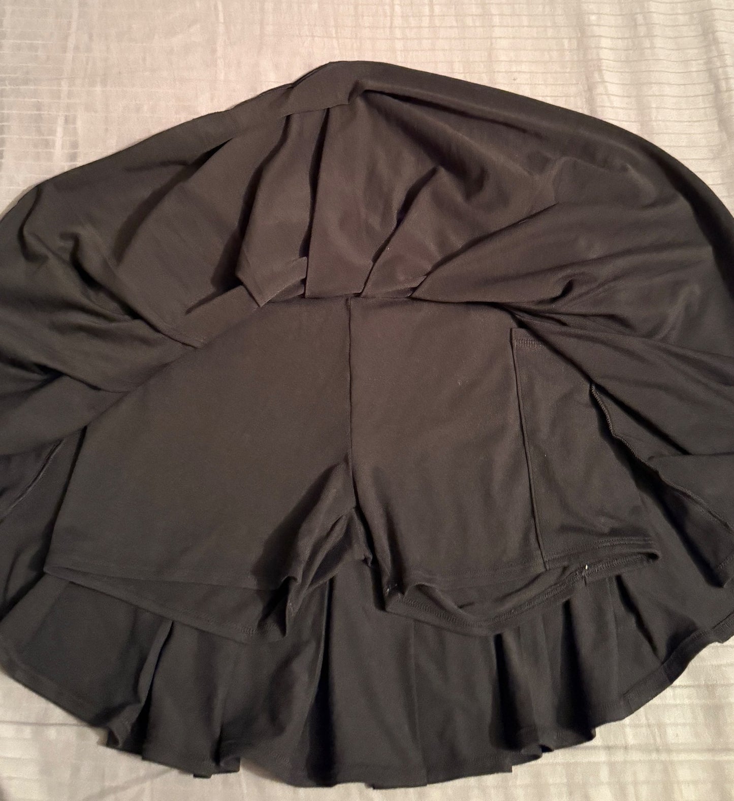 2 Abercrombie Kids Skorts Size 9/10, Kids 10 (medium)