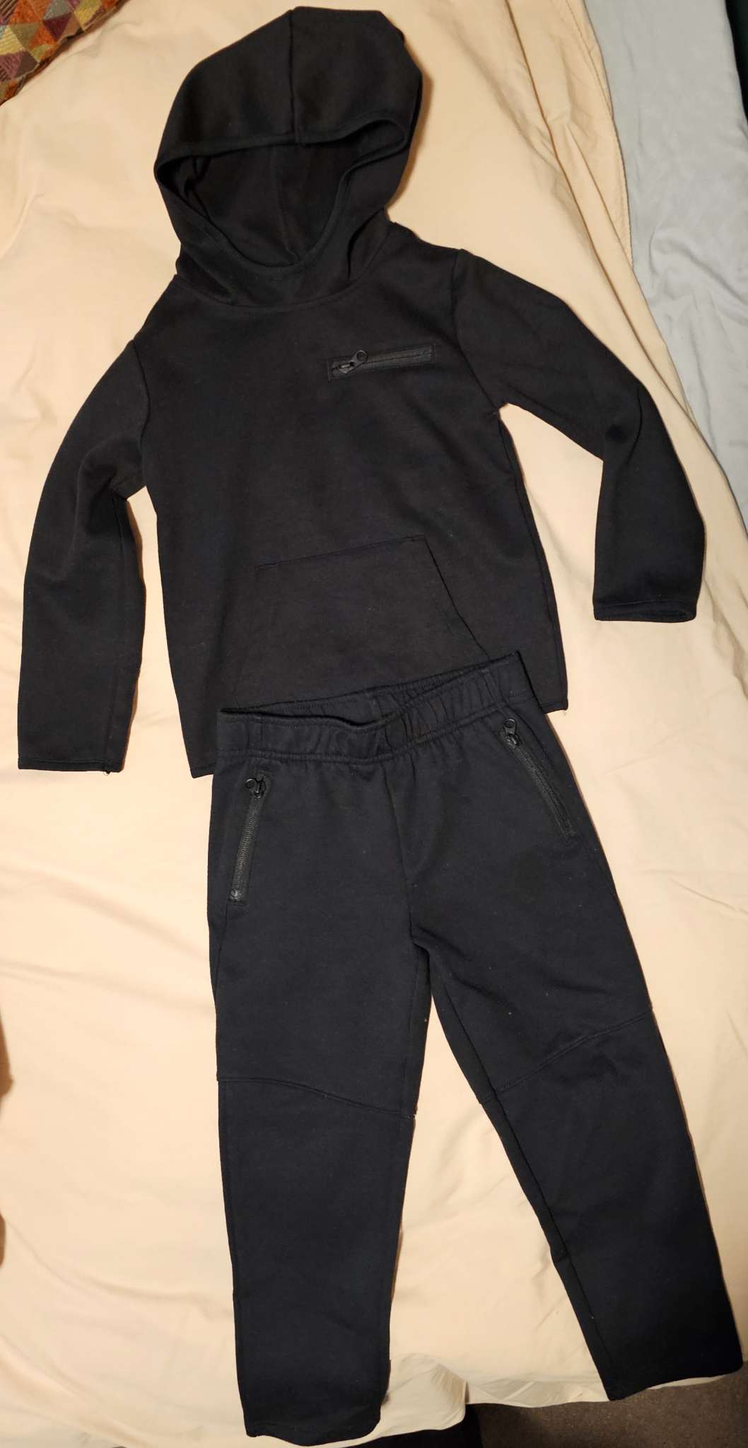 Black Sweatsuit Toddler Boys size 5 NWOT, Kids 5/5T