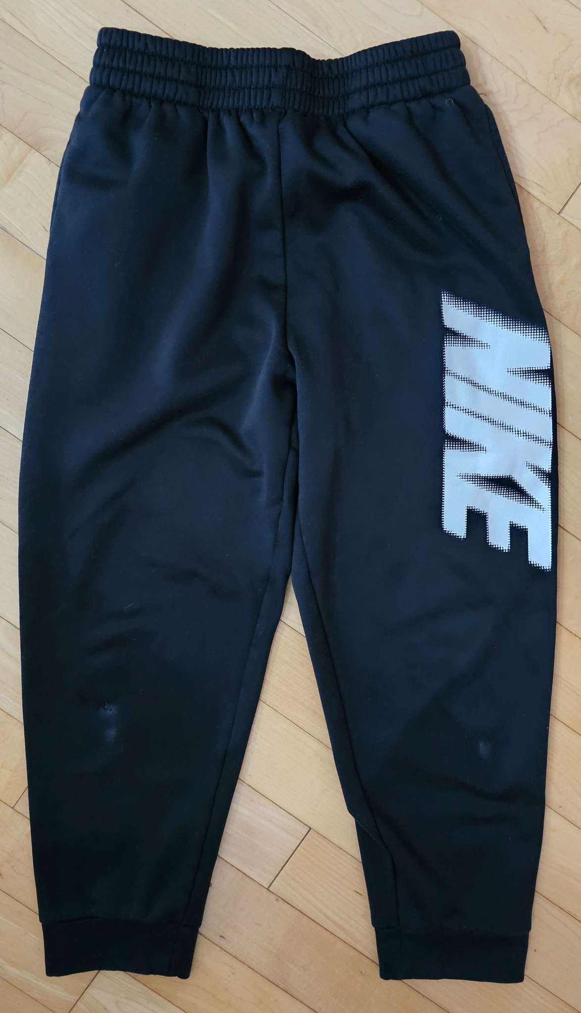 Bundle of Thermafit Nike Joggers + ON Shorts 6-7yrs, Kids 6/6X