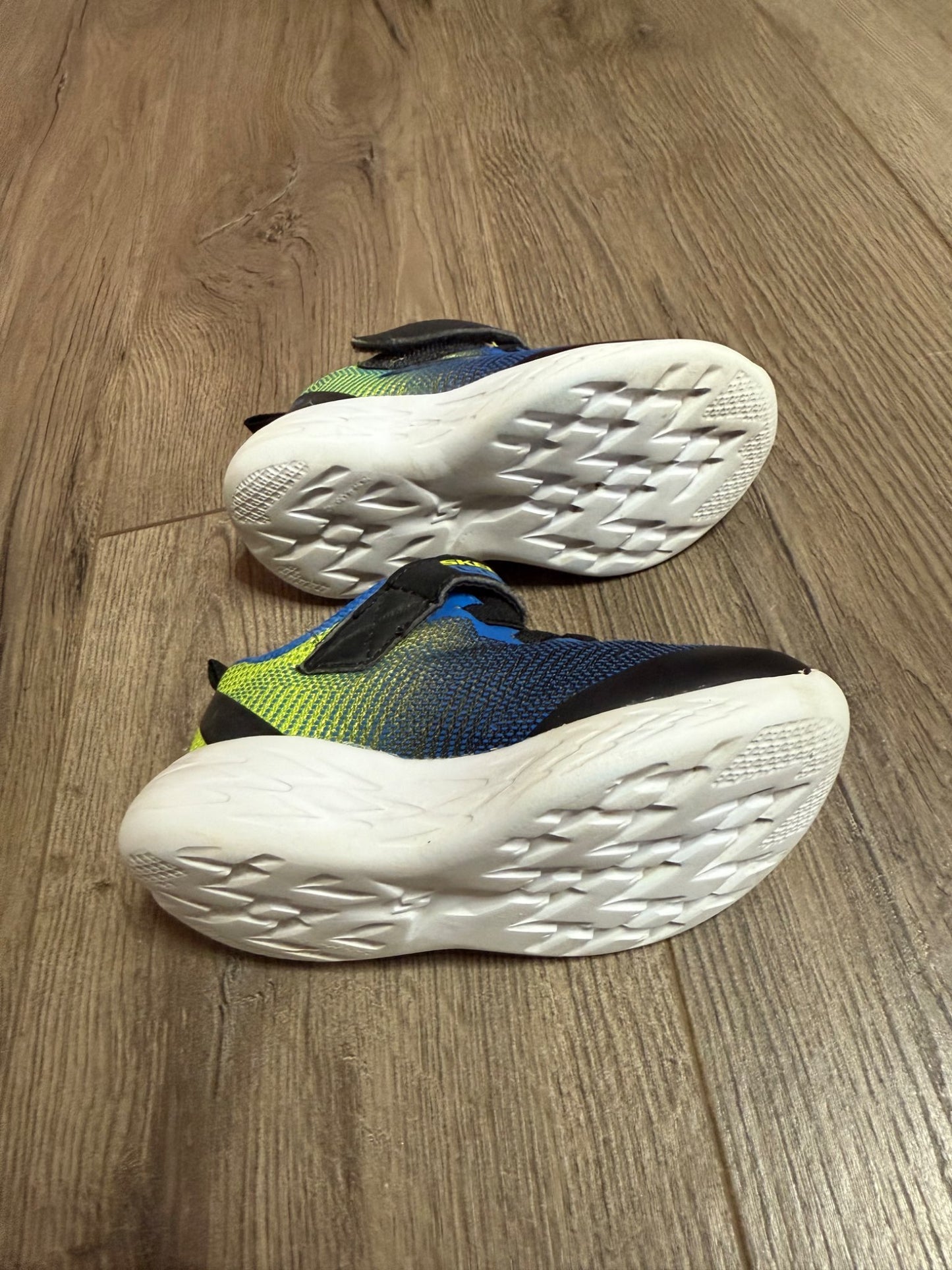 Skechers GO RUN Sneakers (Size 6), Shoes 6 (Walkers:12-24 mth)