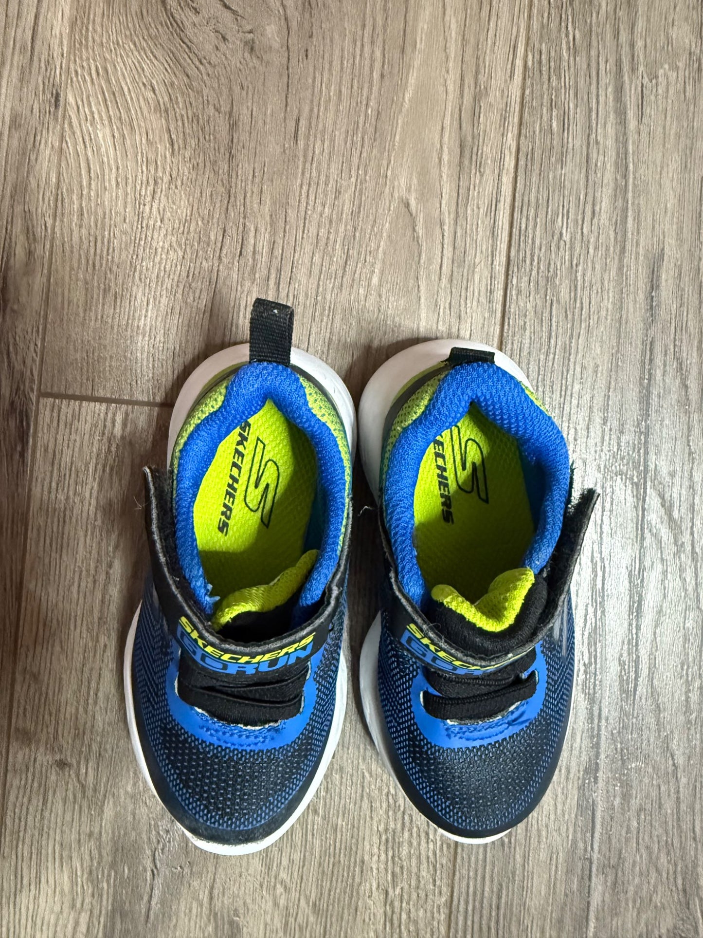 Skechers GO RUN Sneakers (Size 6), Shoes 6 (Walkers:12-24 mth)