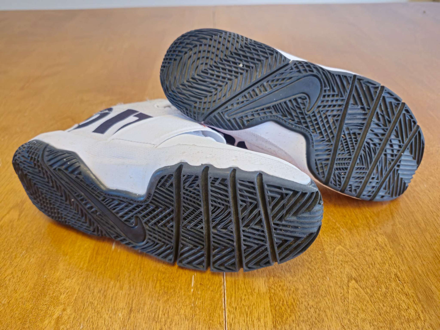 Nike sneakers, Shoes 13 (Kids:4-8yr)