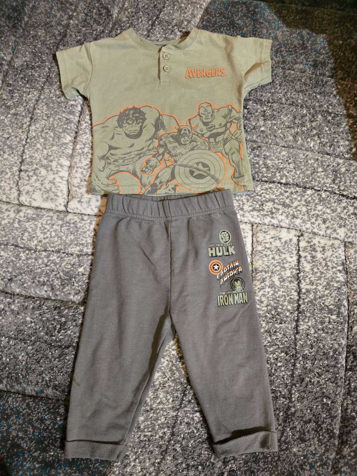 Super soft Avengers t-shirt and pants for a baby, Kids 12 Month (9-12M)
