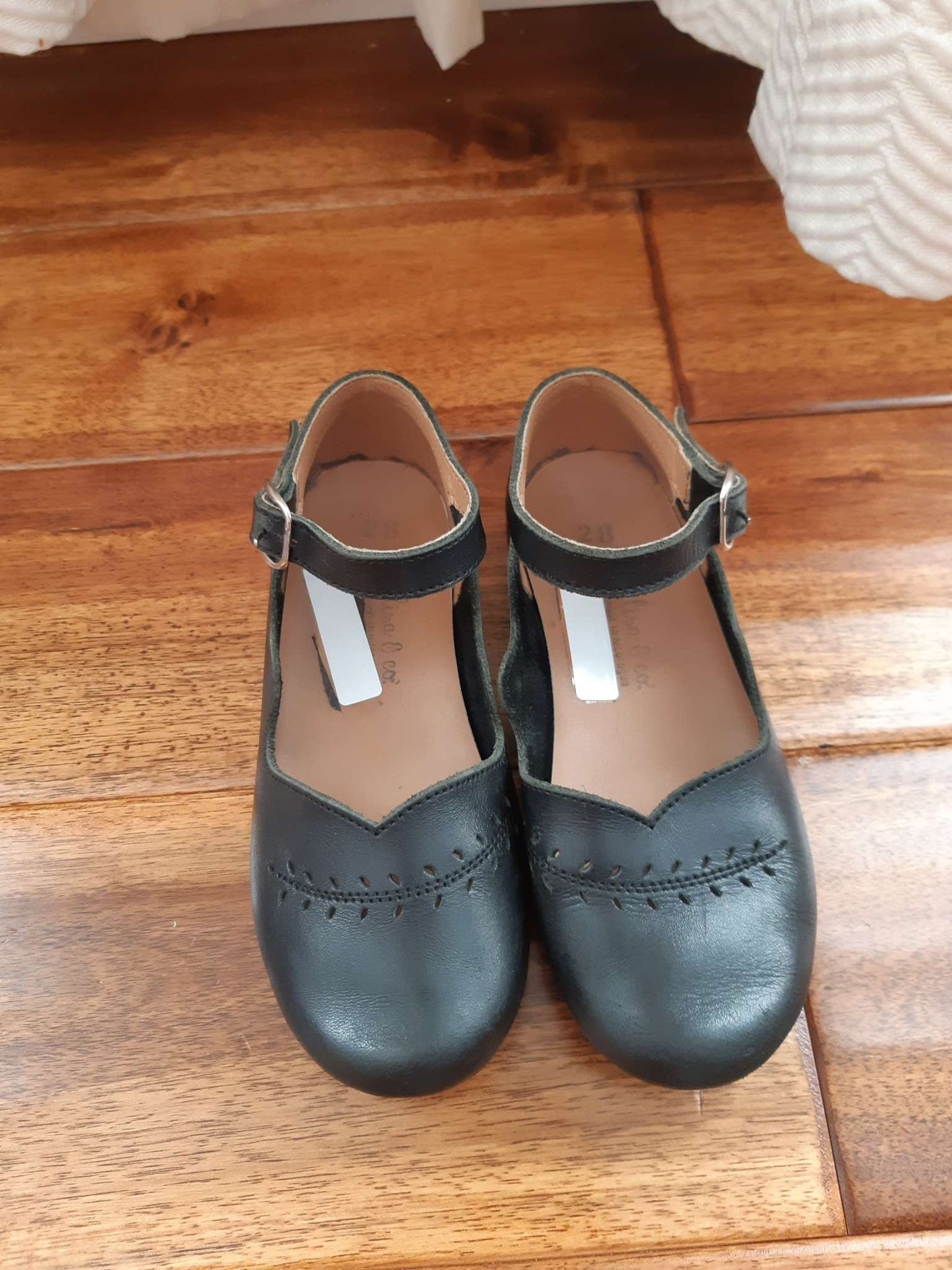 Adelisa & Co Black Leather Mary Janes, Shoes 10.5 (Toddler:2-4yr)