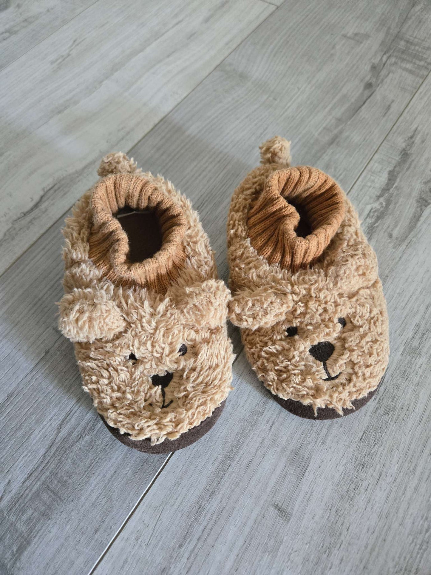 Baby Gap Toddler Teddy Bear Slippers, Size M (7/8), Shoes 7 (Walkers:12-24 mth)