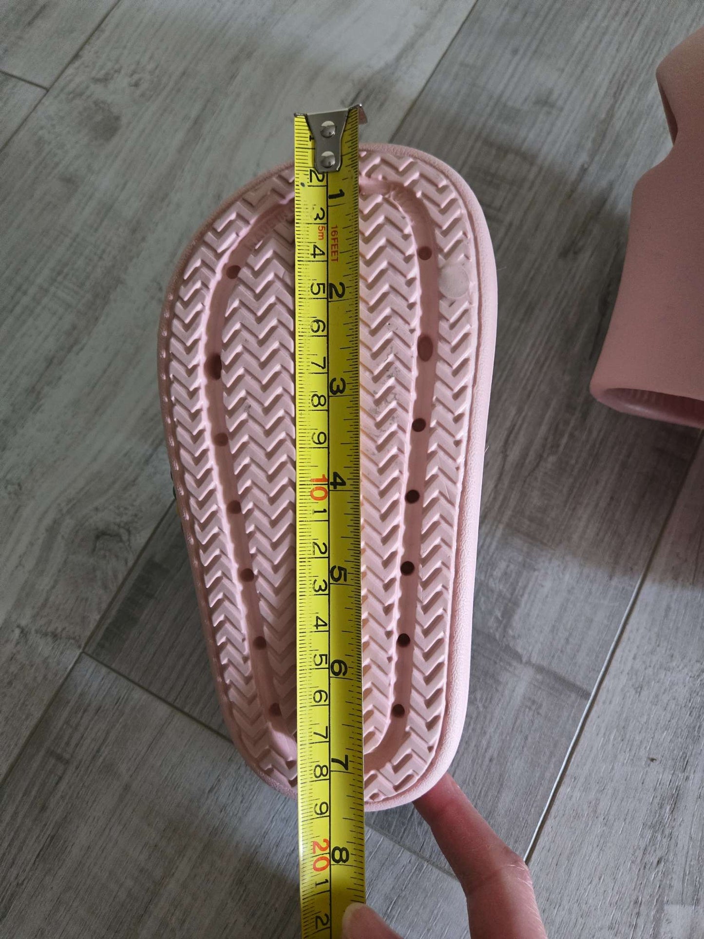 Rubber slippers with Rainbow Design, Approx 7.5" in length , Shoes 11.5 (Toddler:2-4yr)