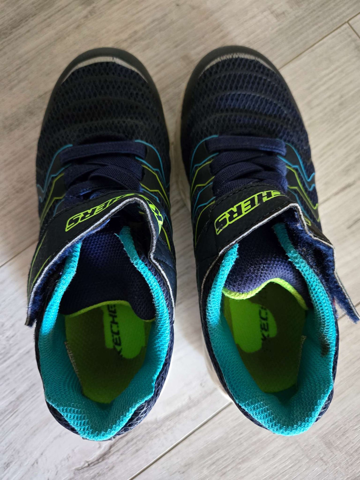 Skechers Runners, Size 13, Shoes 13 (Kids:4-8yr)