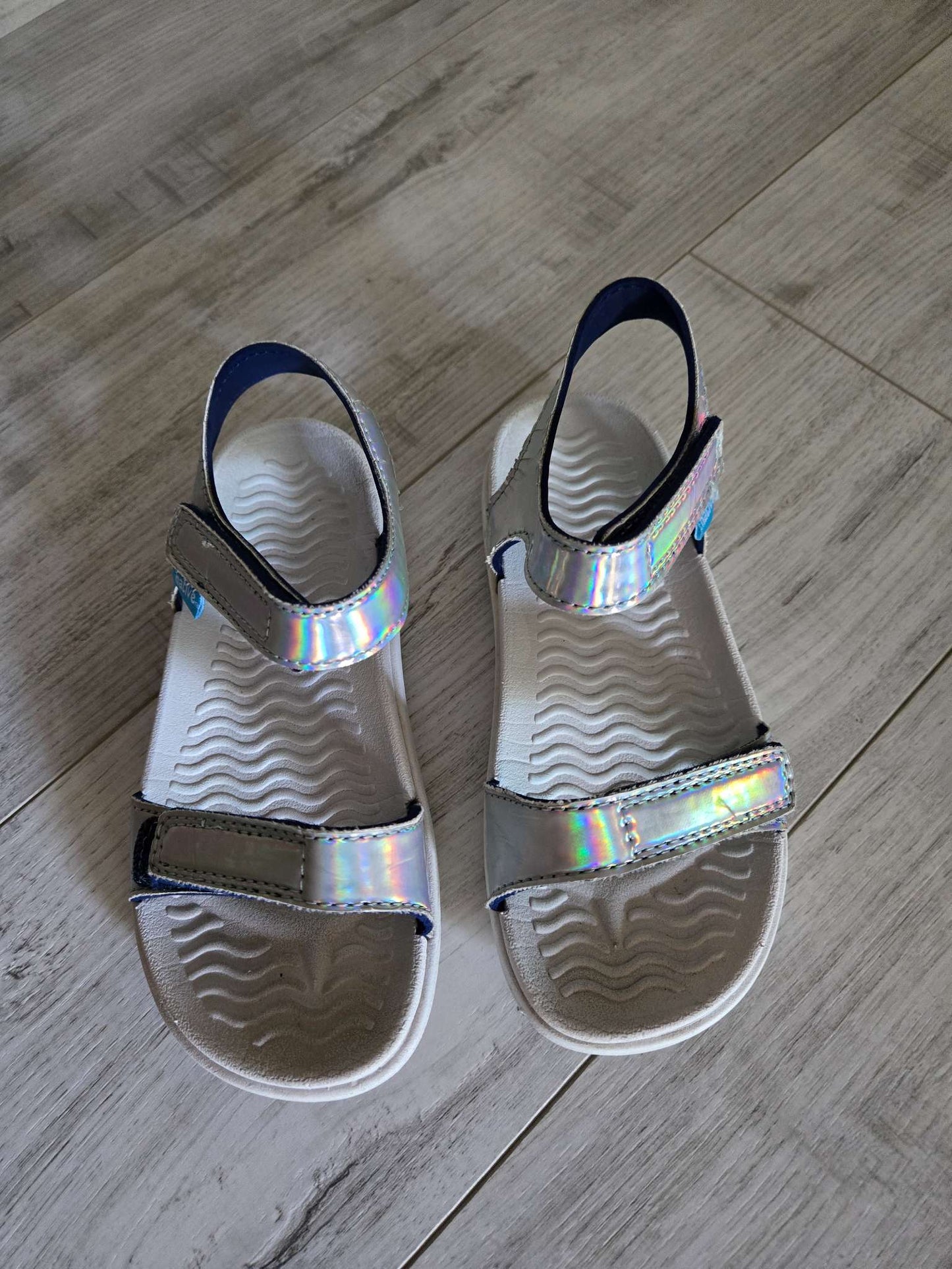 Native Shoes Hologram Sandals, 8" in length, Shoes 12 (Toddler:2-4yr)
