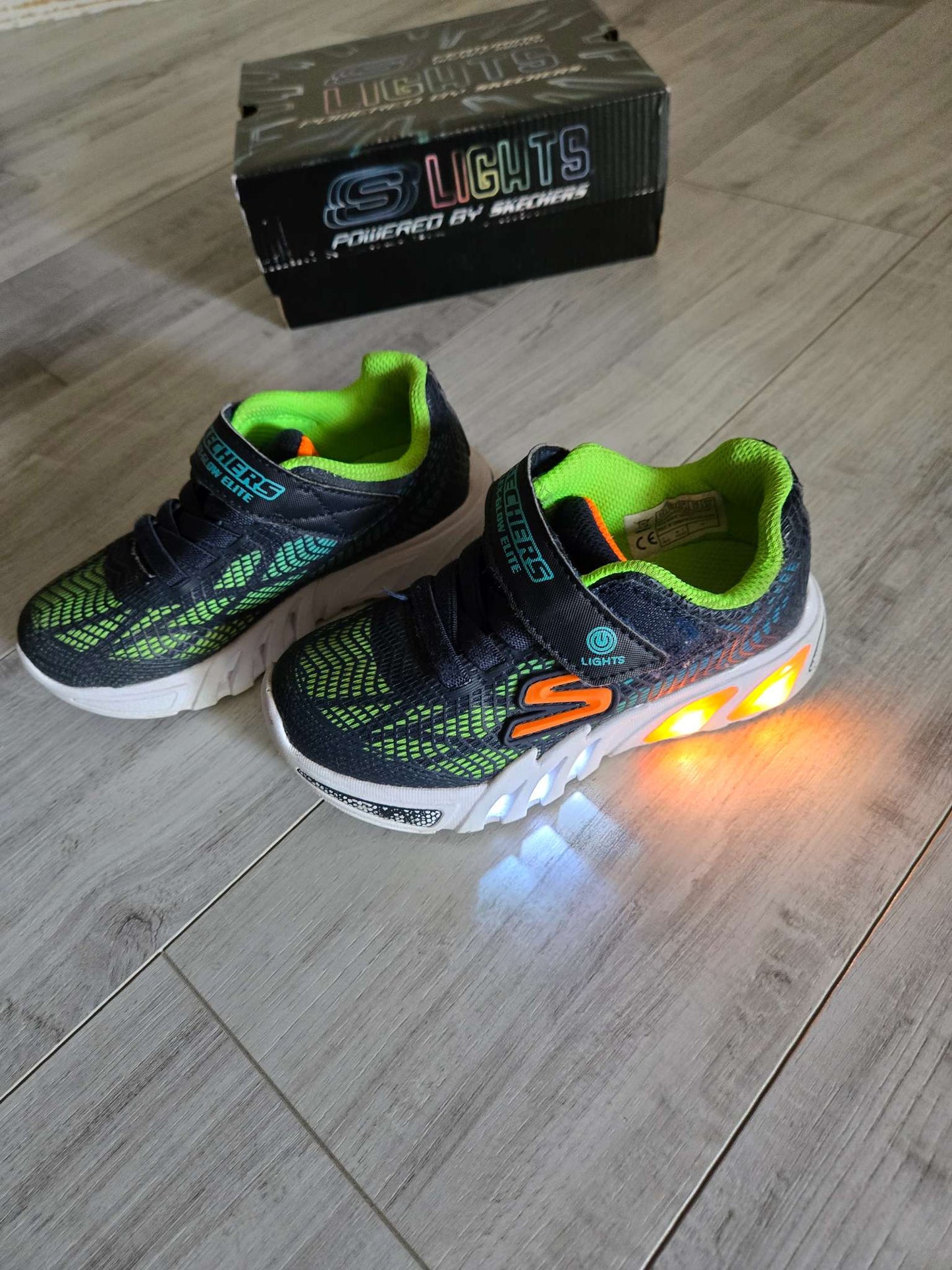 Skechers Flex-Glow Elite Vorlo Light Up Sneaker Navy/Multi, Size 11, Shoes 11 (Toddler:2-4yr)