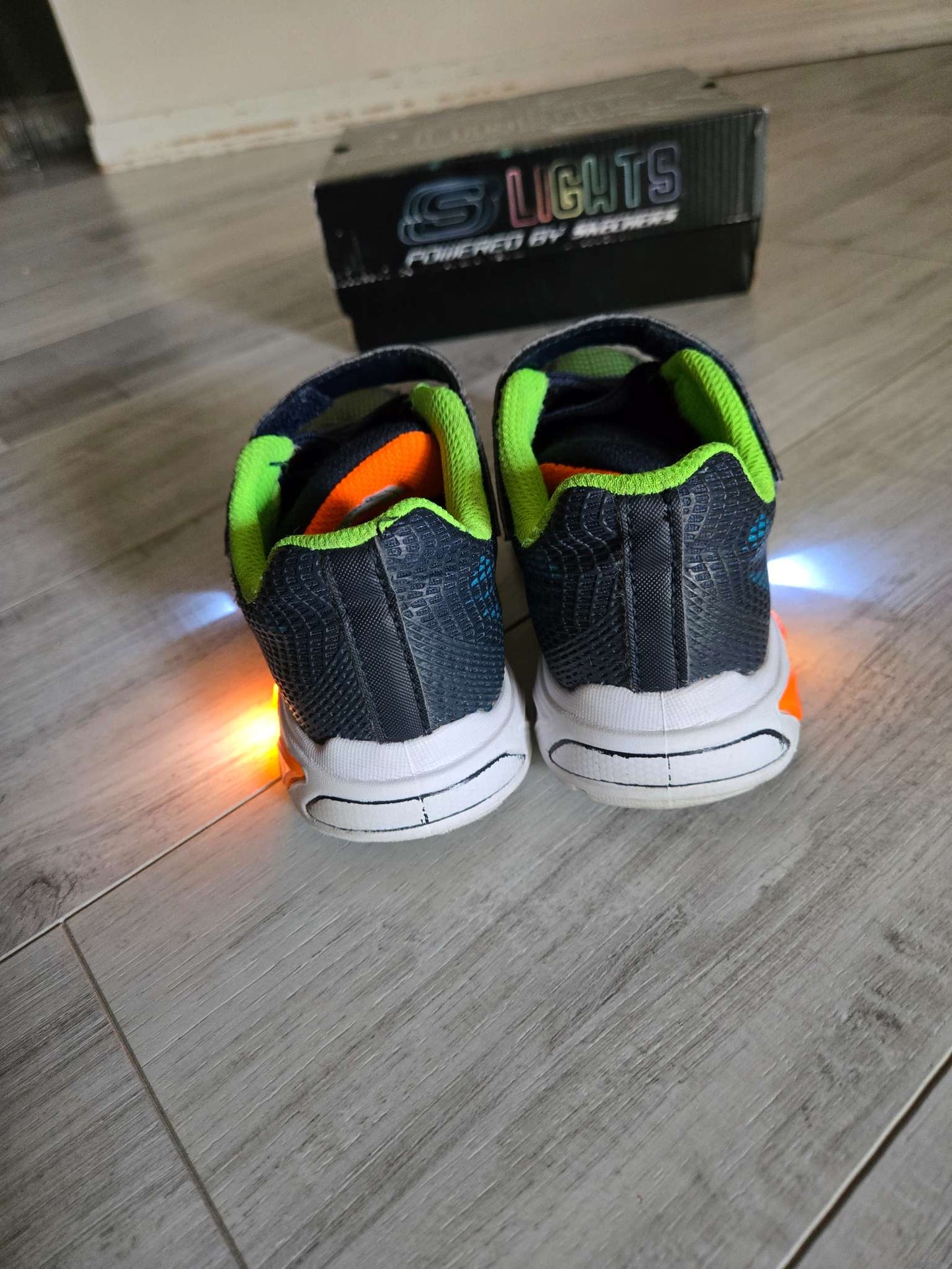 Skechers Flex-Glow Elite Vorlo Light Up Sneaker Navy/Multi, Size 11, Shoes 11 (Toddler:2-4yr)