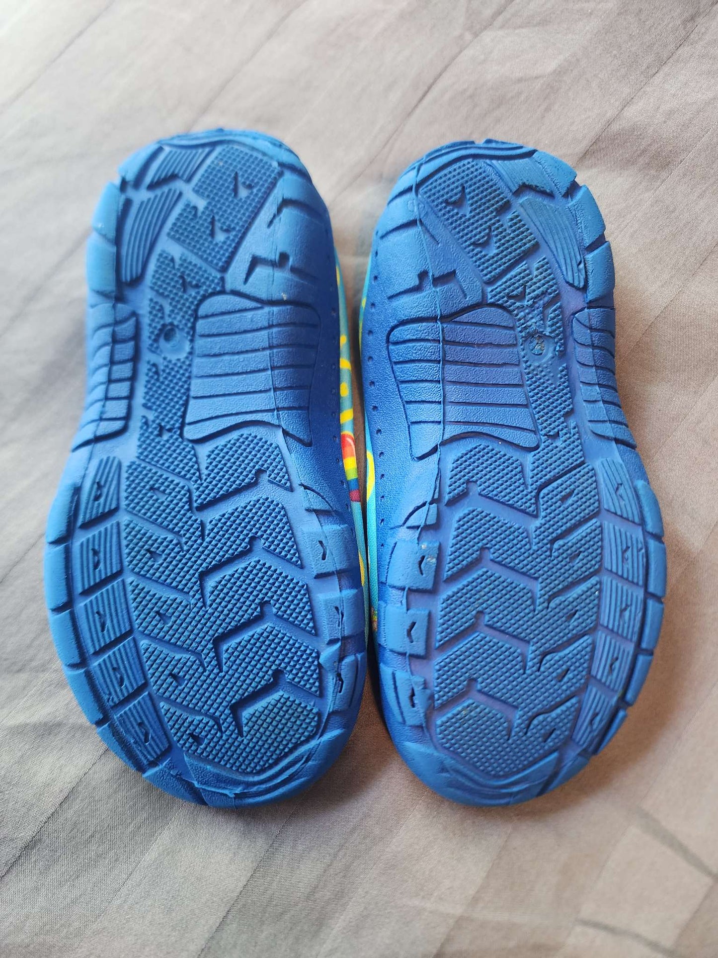 Water shoes. Size 10T Rubber soles, Shoes 10 (Toddler:2-4yr)