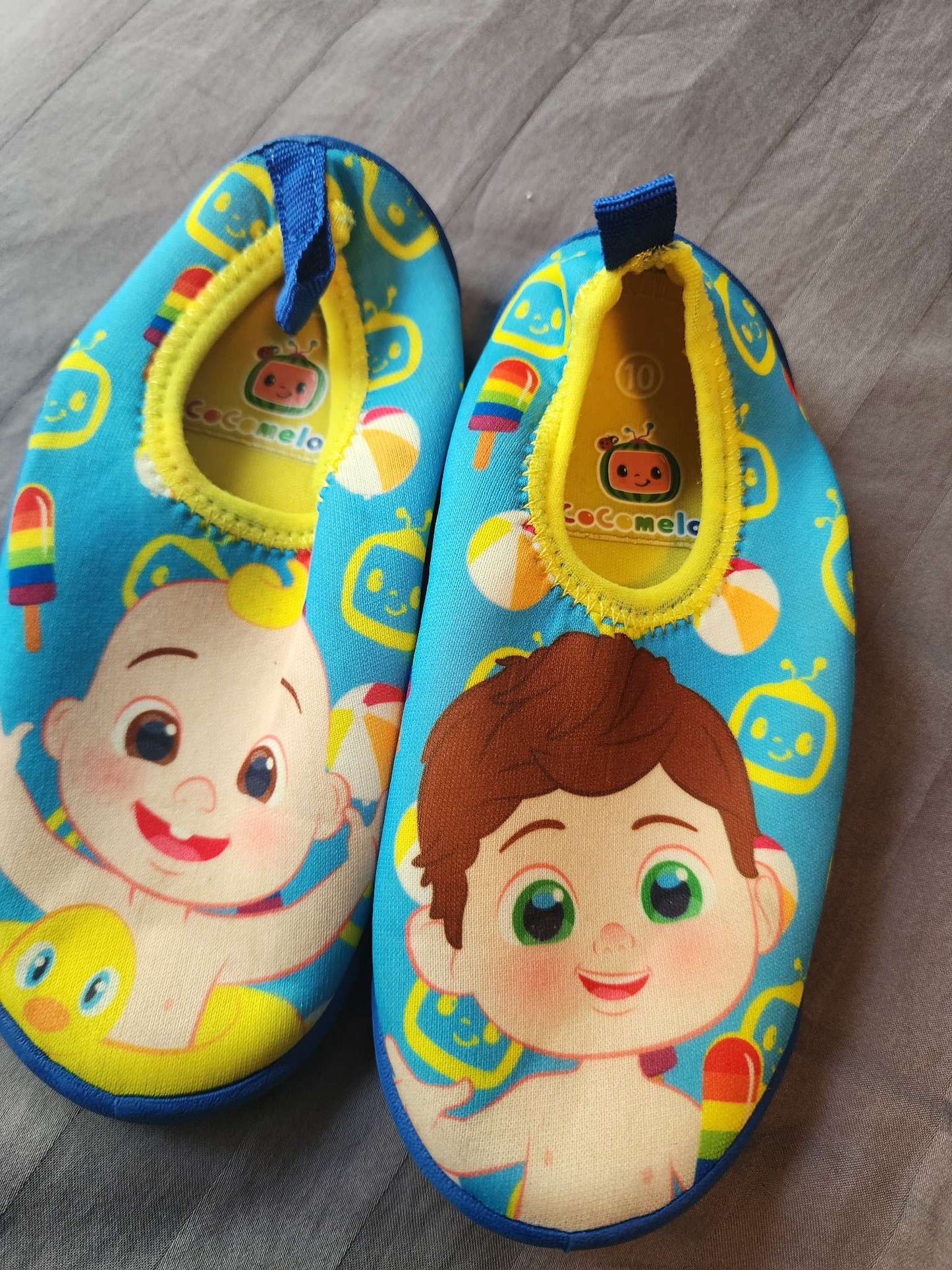 Water shoes. Size 10T Rubber soles, Shoes 10 (Toddler:2-4yr)