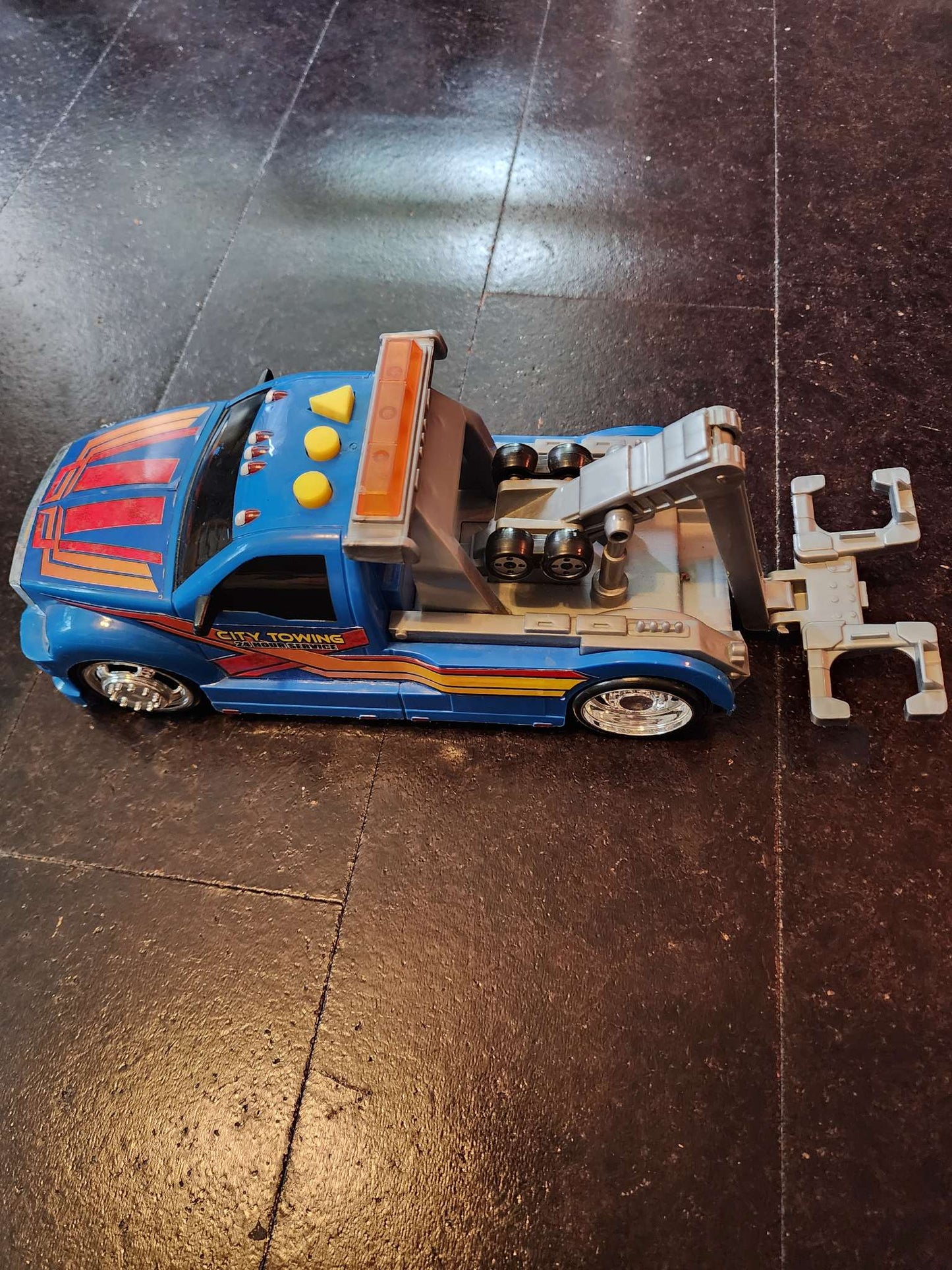 Motorized Tow truck