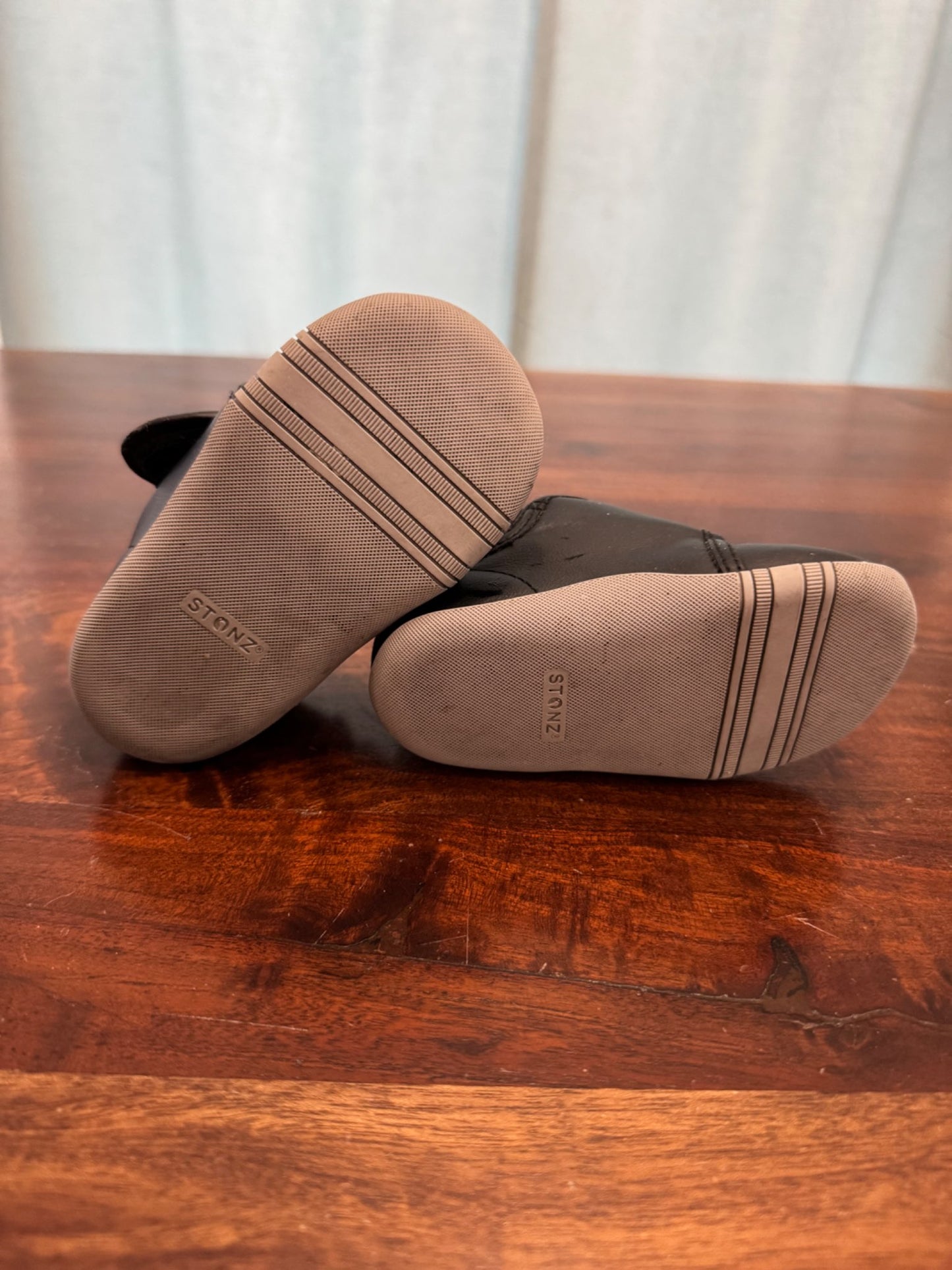 Stonz Cruiser Everyday Dressy - Size 7 (MSRP $60), Shoes 7 (Walkers:12-24 mth)