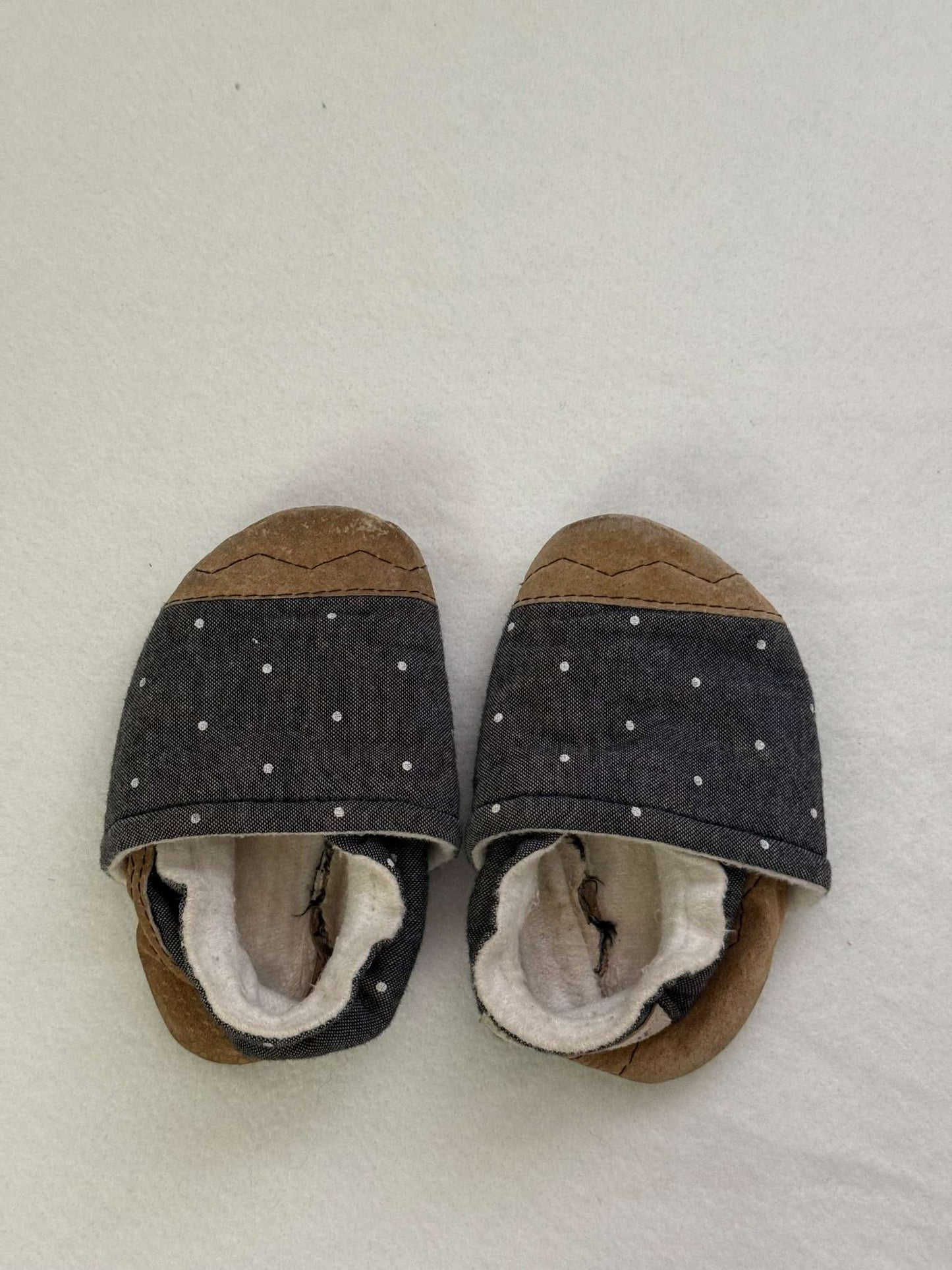 Parker & Posie chambray dots soft-soled shoes 12-18m, Shoes 5 (Walkers:12-24 mth)