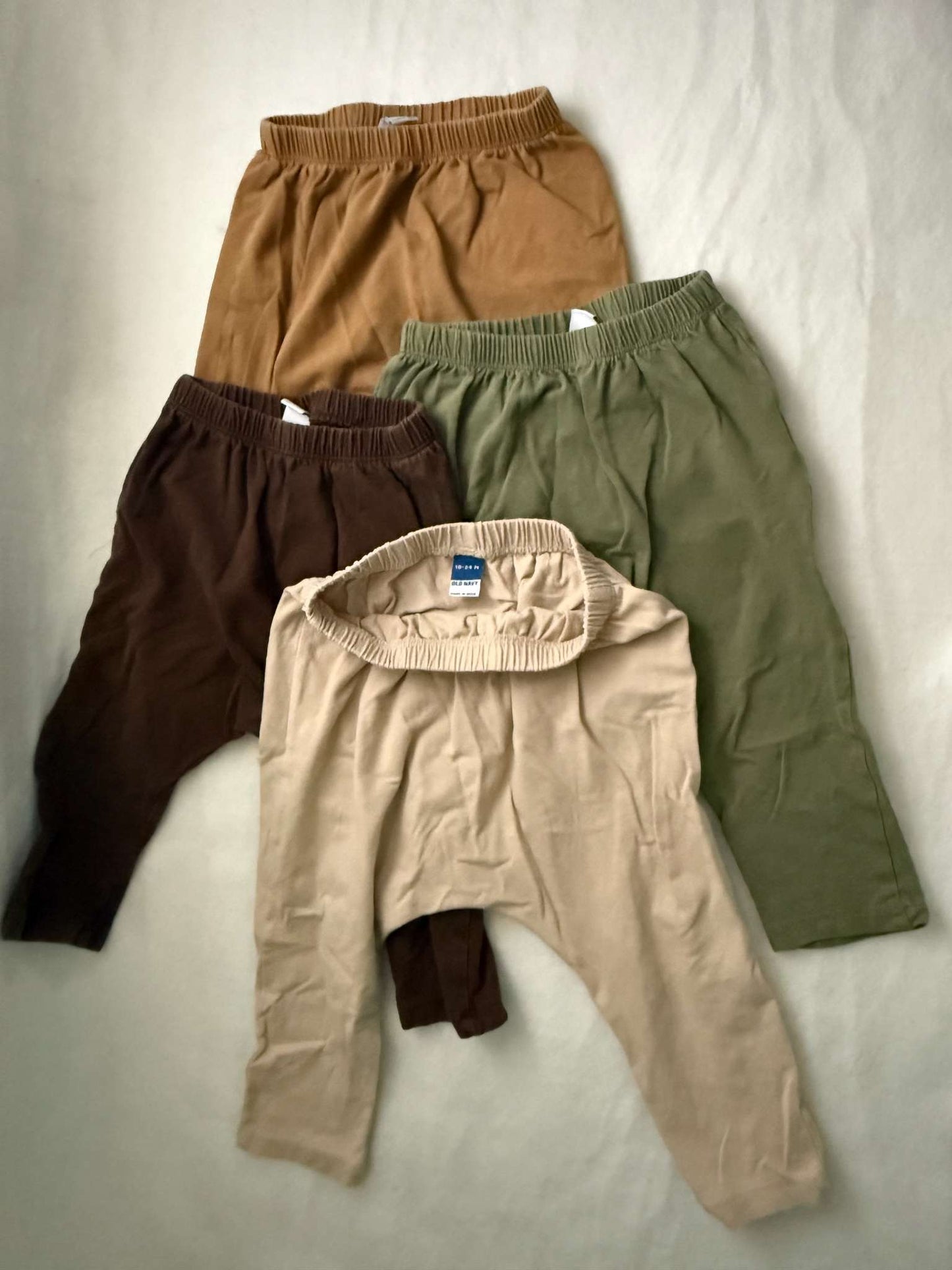 Old Navy pant bundle (4) 18-24m, Kids 24 Month (18-24M)