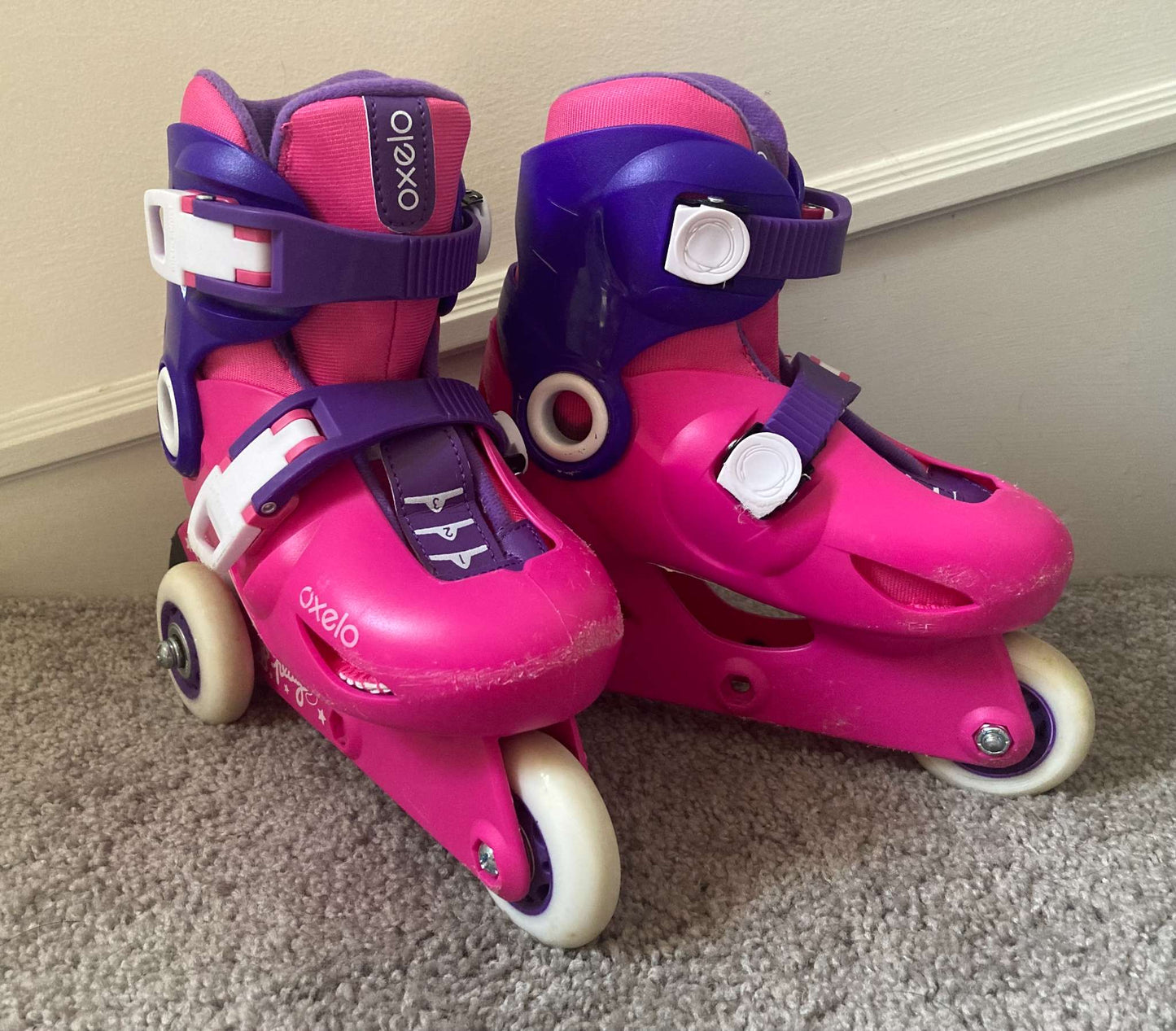 Roller Skates w/ Adjustable Size, Size 9-10,5, Shoes 9.5 (Toddler:2-4yr)