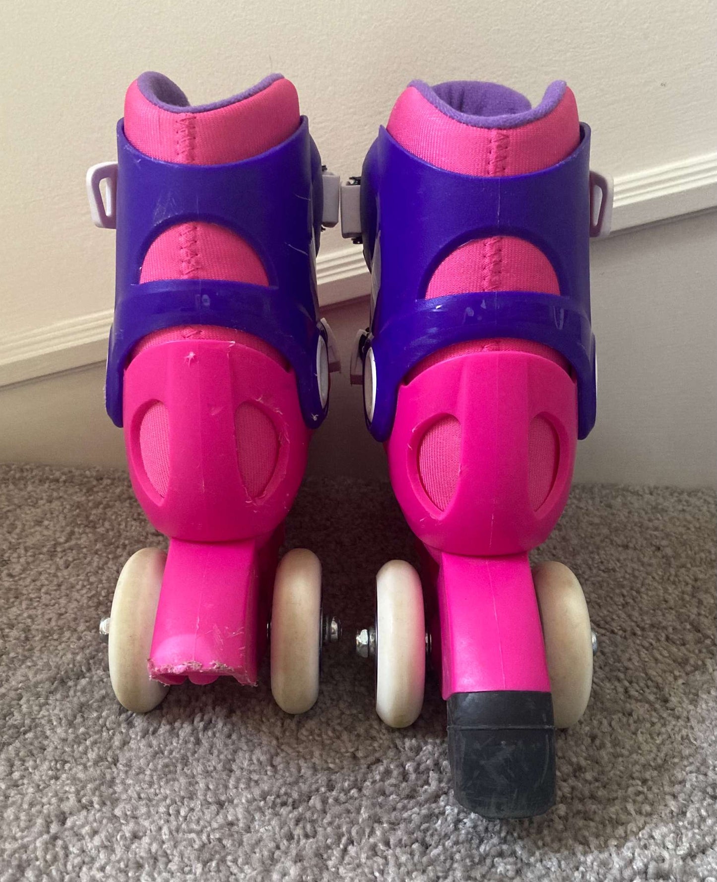Roller Skates w/ Adjustable Size, Size 9-10,5, Shoes 9.5 (Toddler:2-4yr)