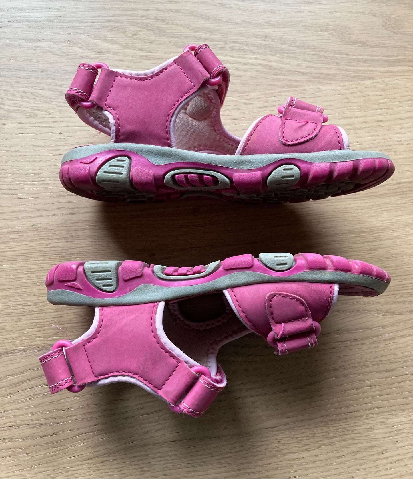 Pink Sandals by Khombu, Size 12, Shoes 12 (Toddler:2-4yr)