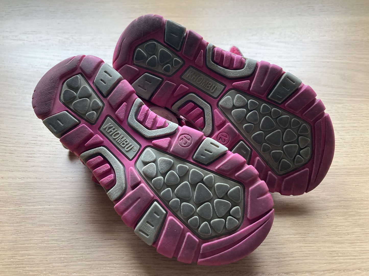 Pink Sandals by Khombu, Size 12, Shoes 12 (Toddler:2-4yr)