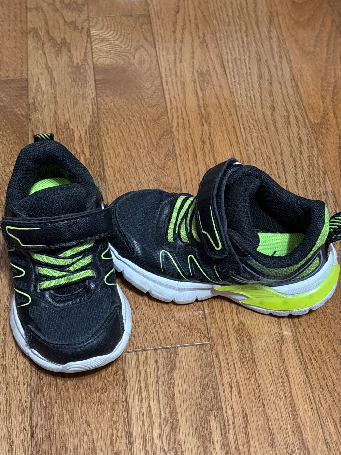 Light up shoes, Shoes 6 (Walkers:12-24 mth)