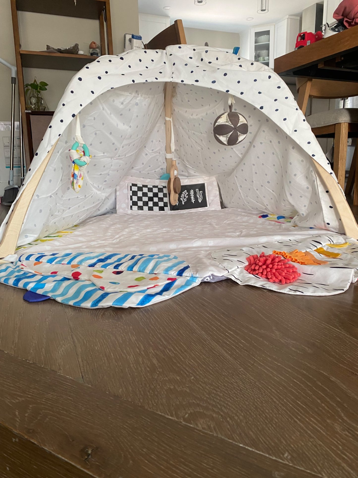 LOVEVERY The Play Gym