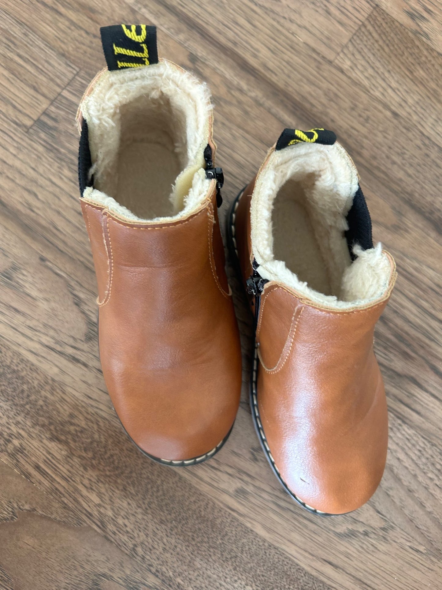 Zip Up Unisex Boots - Size 13.5, Shoes 13.5 (Kids:4-8yr)