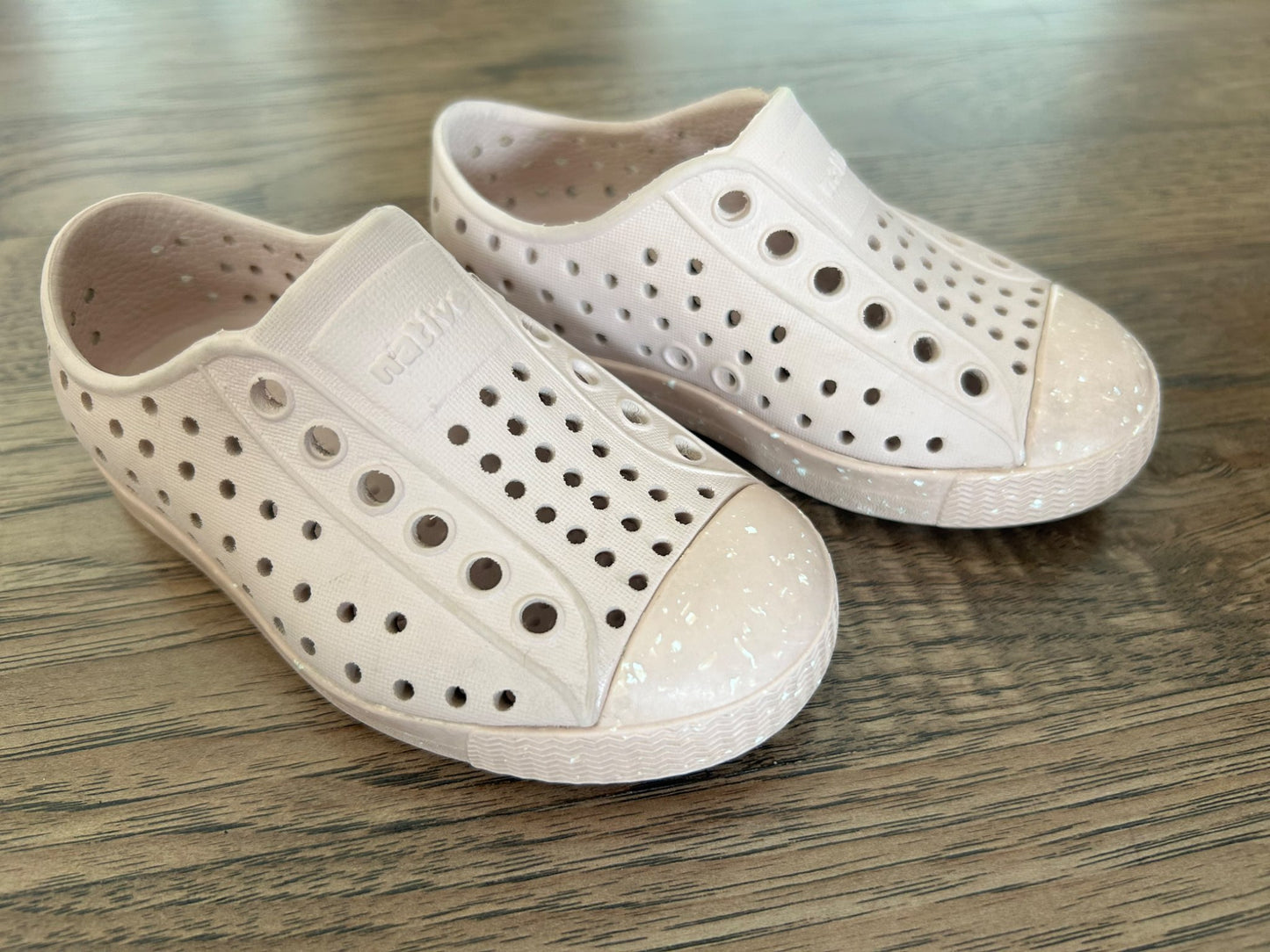 Natives - Size 6 Toddler , Shoes 6 (Walkers:12-24 mth)