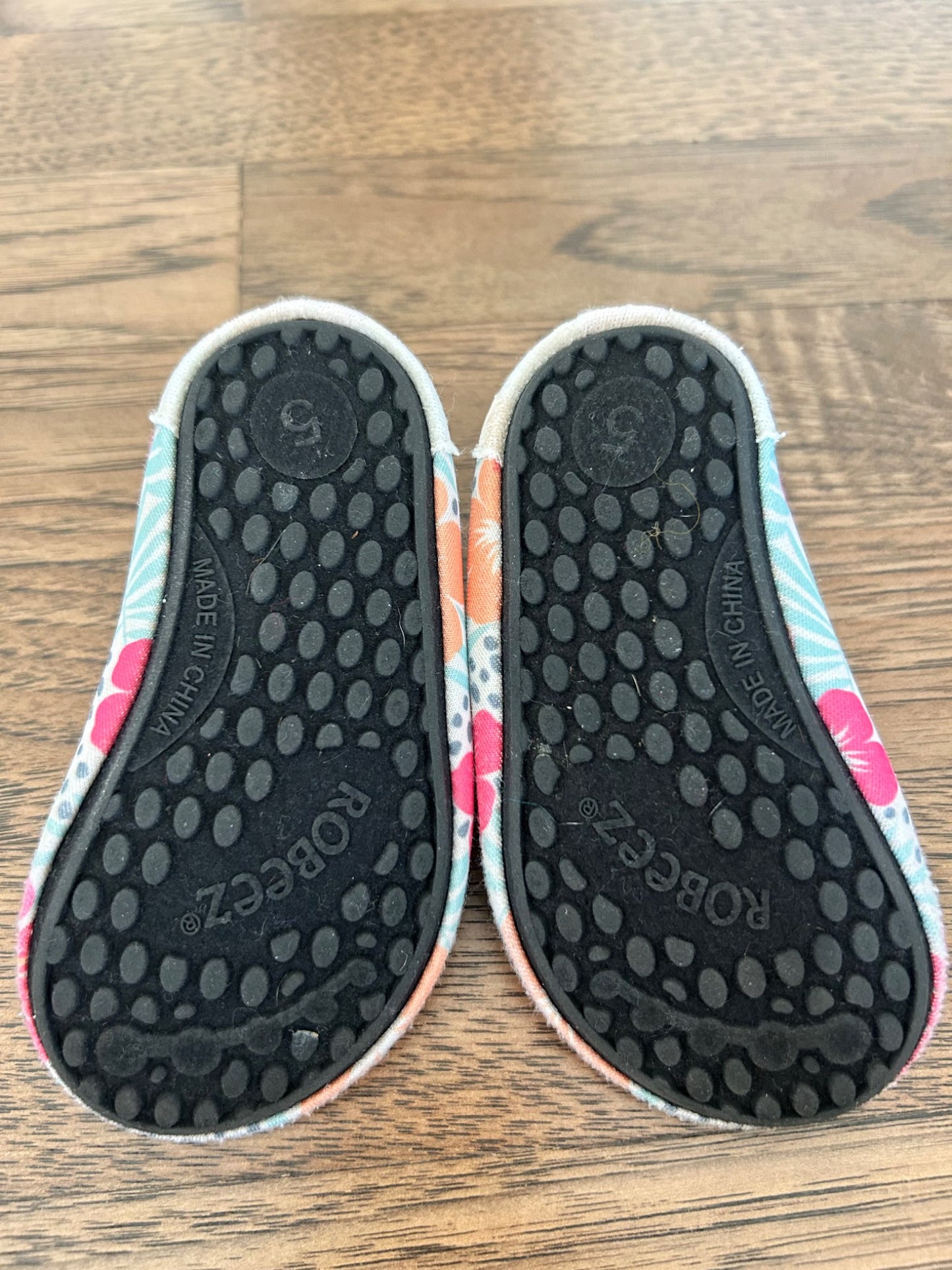 Robeez water shoes - size 5 Toddler, Shoes 5 (Walkers:12-24 mth)