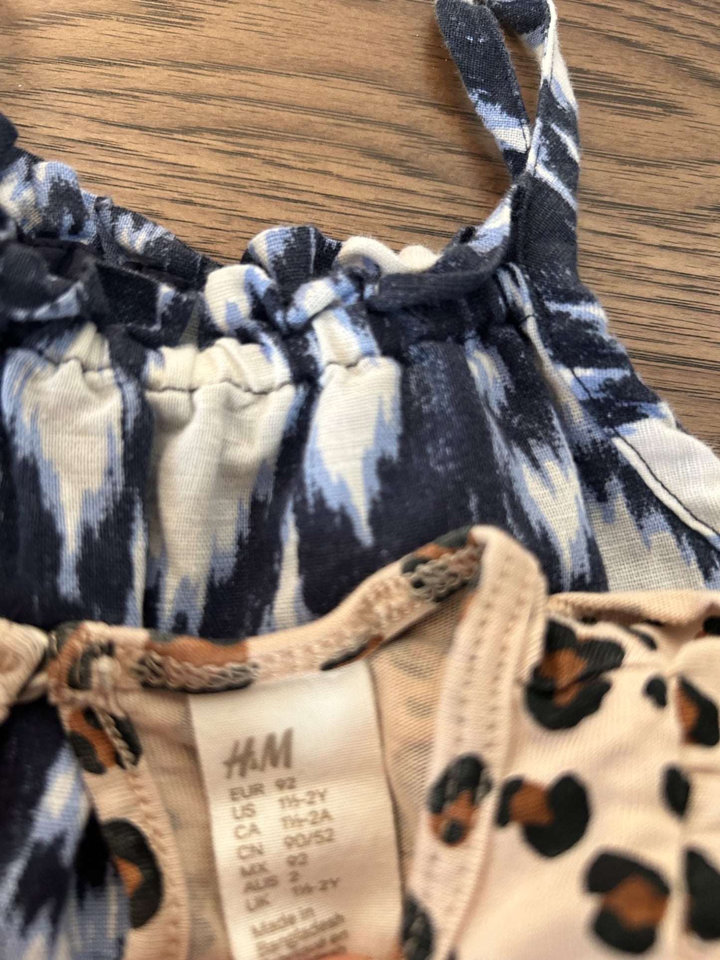 4 x Dresses 18-24 mos (H&M, GAP, Little Earthling, ATUN), Kids 24 Month (18-24M)