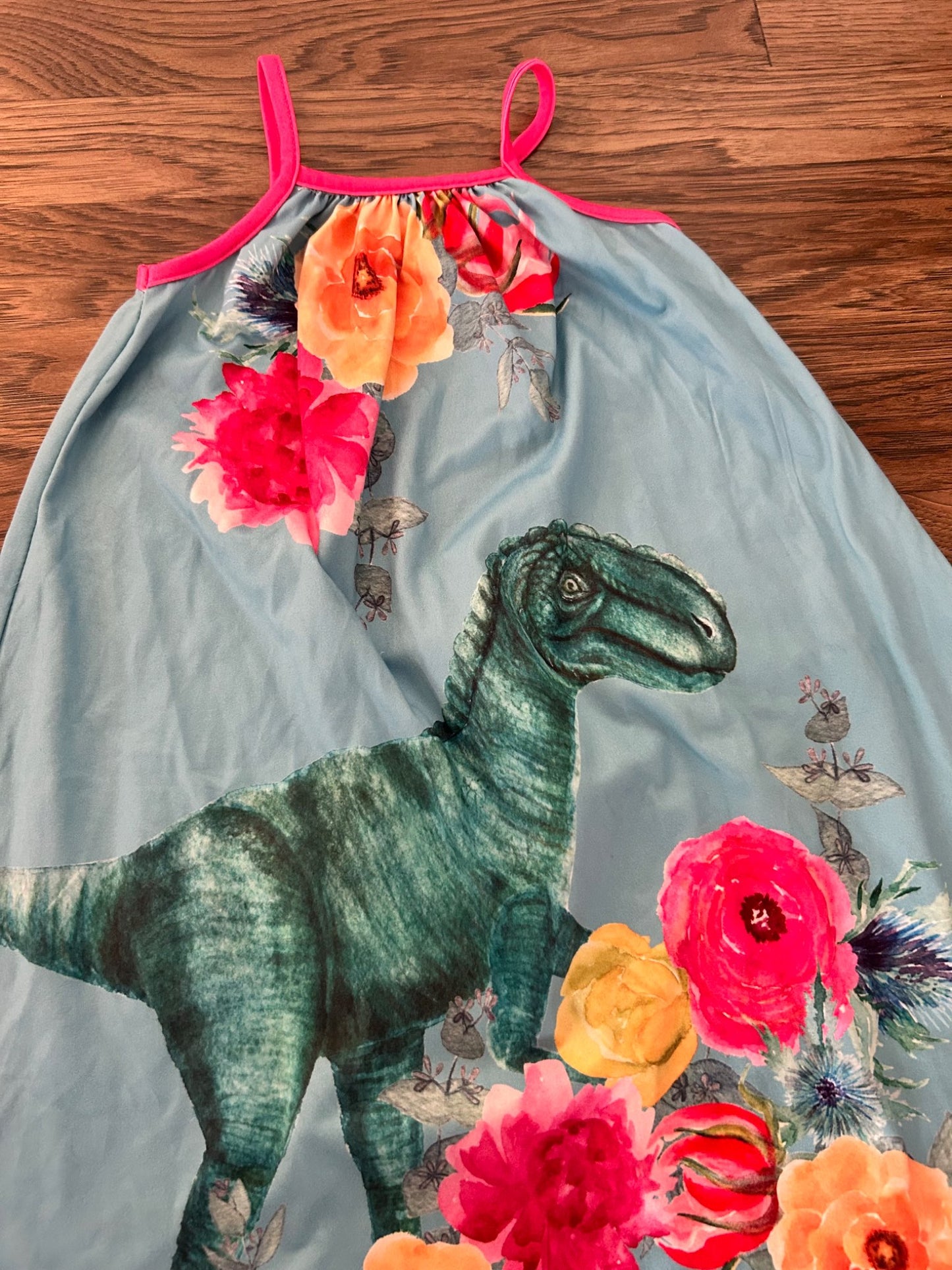 2 dinosaur dresses - Size 4/5, Kids 4/4T