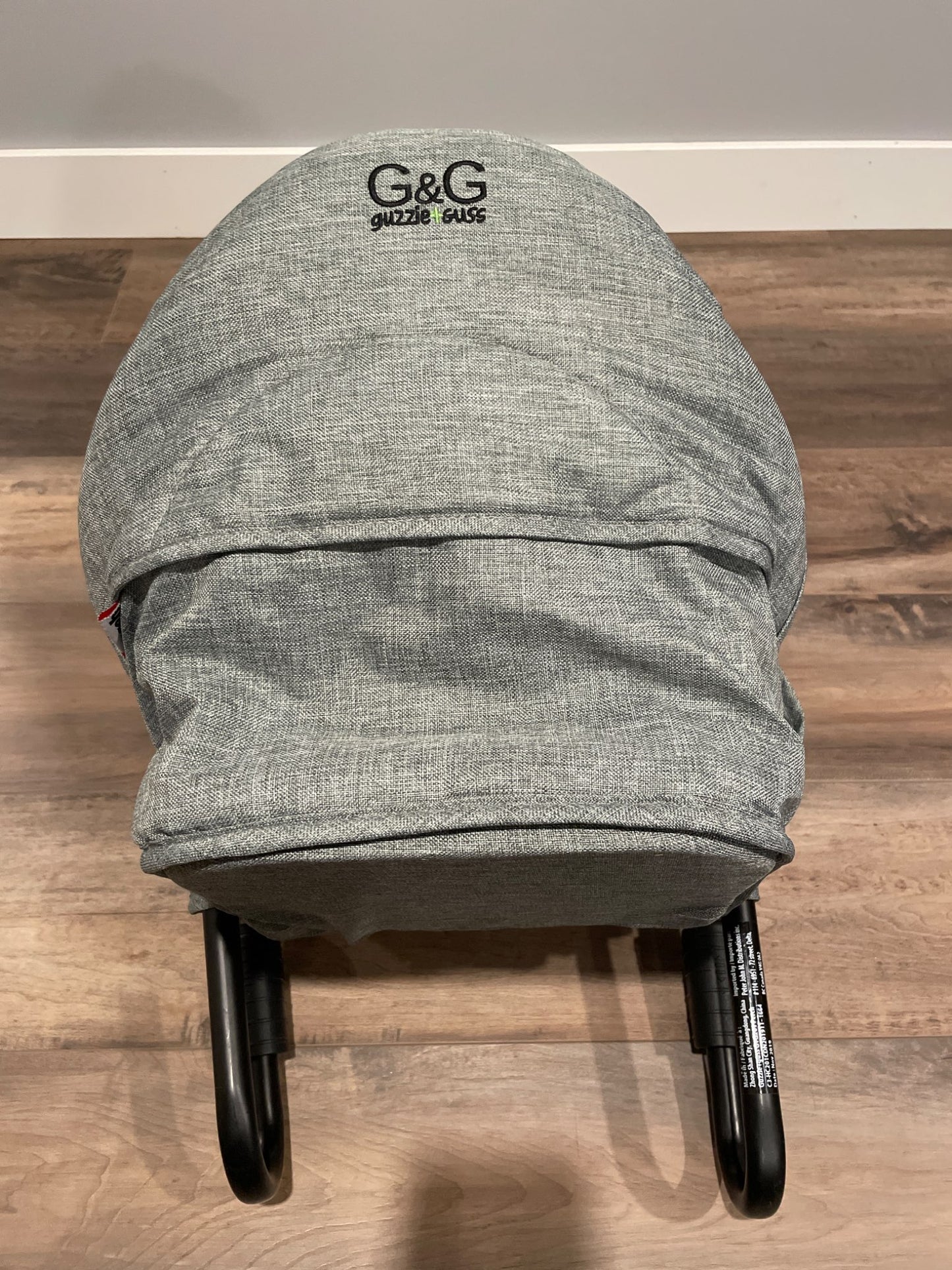 Guzzie & Guss Perch chaor and placemat Retails $140