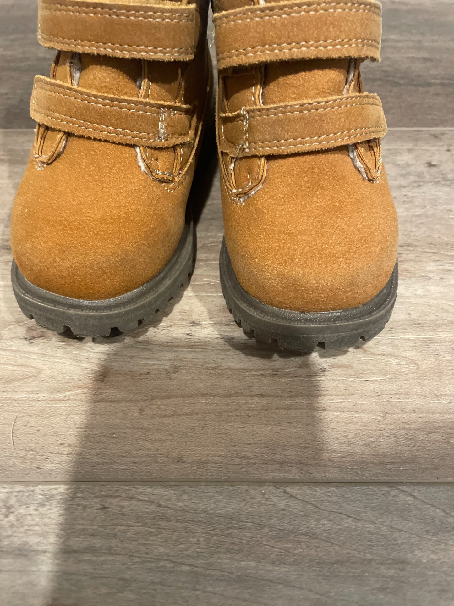 Toddler boys boots size 6, Shoes 6 (Walkers:12-24 mth)