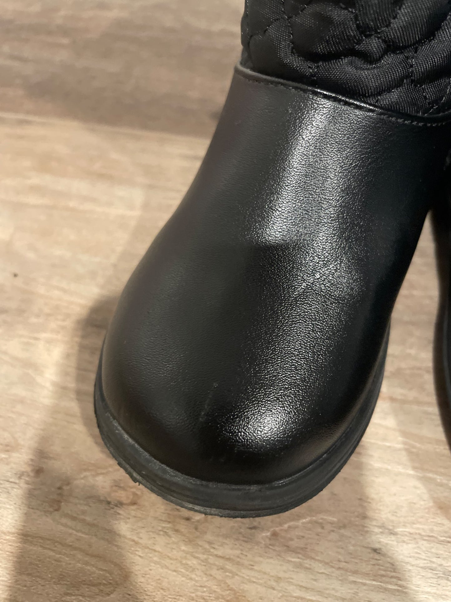 Girls dressy boots size 6, Shoes 6 (Walkers:12-24 mth)