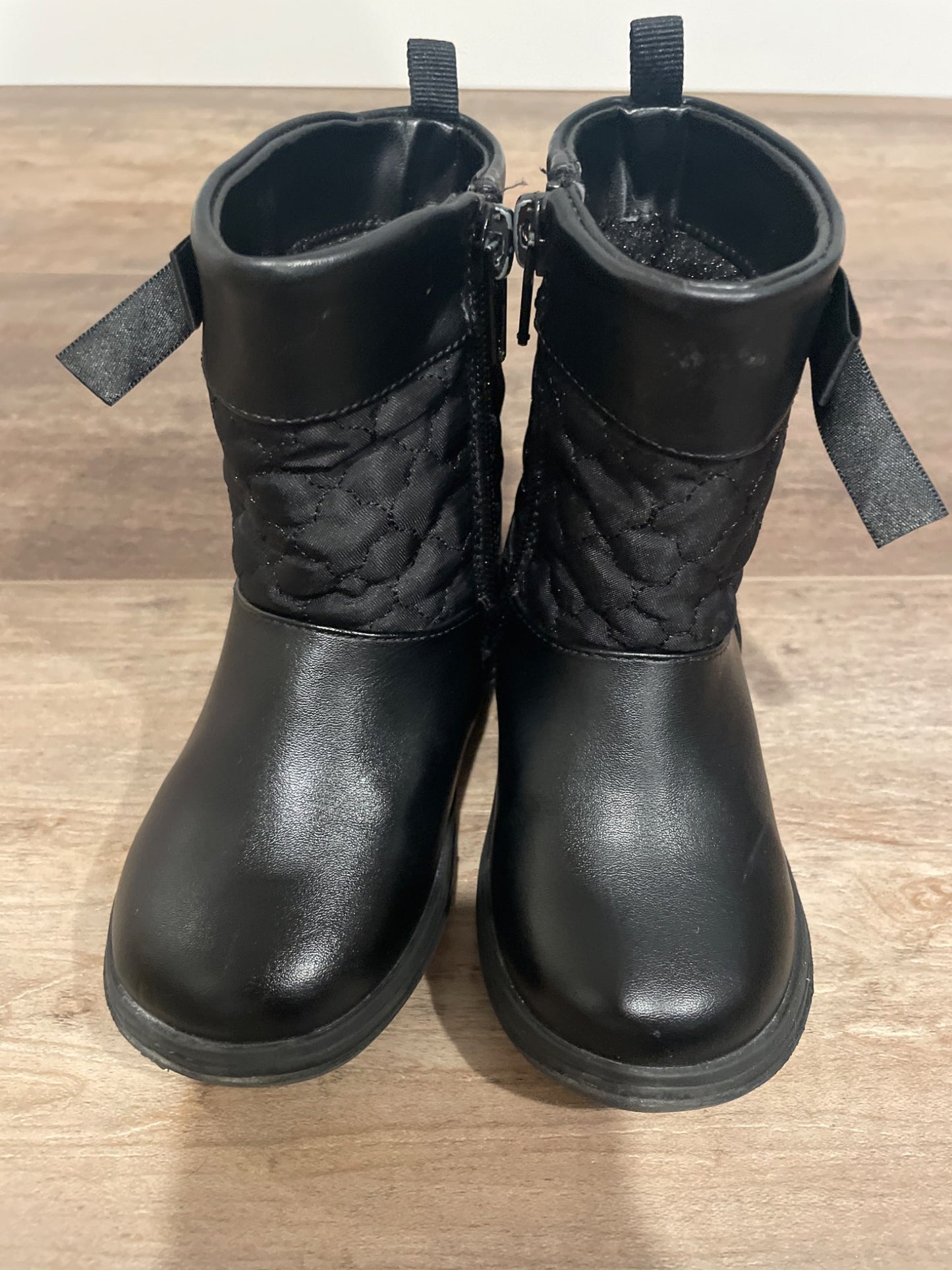 Girls dressy boots size 6, Shoes 6 (Walkers:12-24 mth)