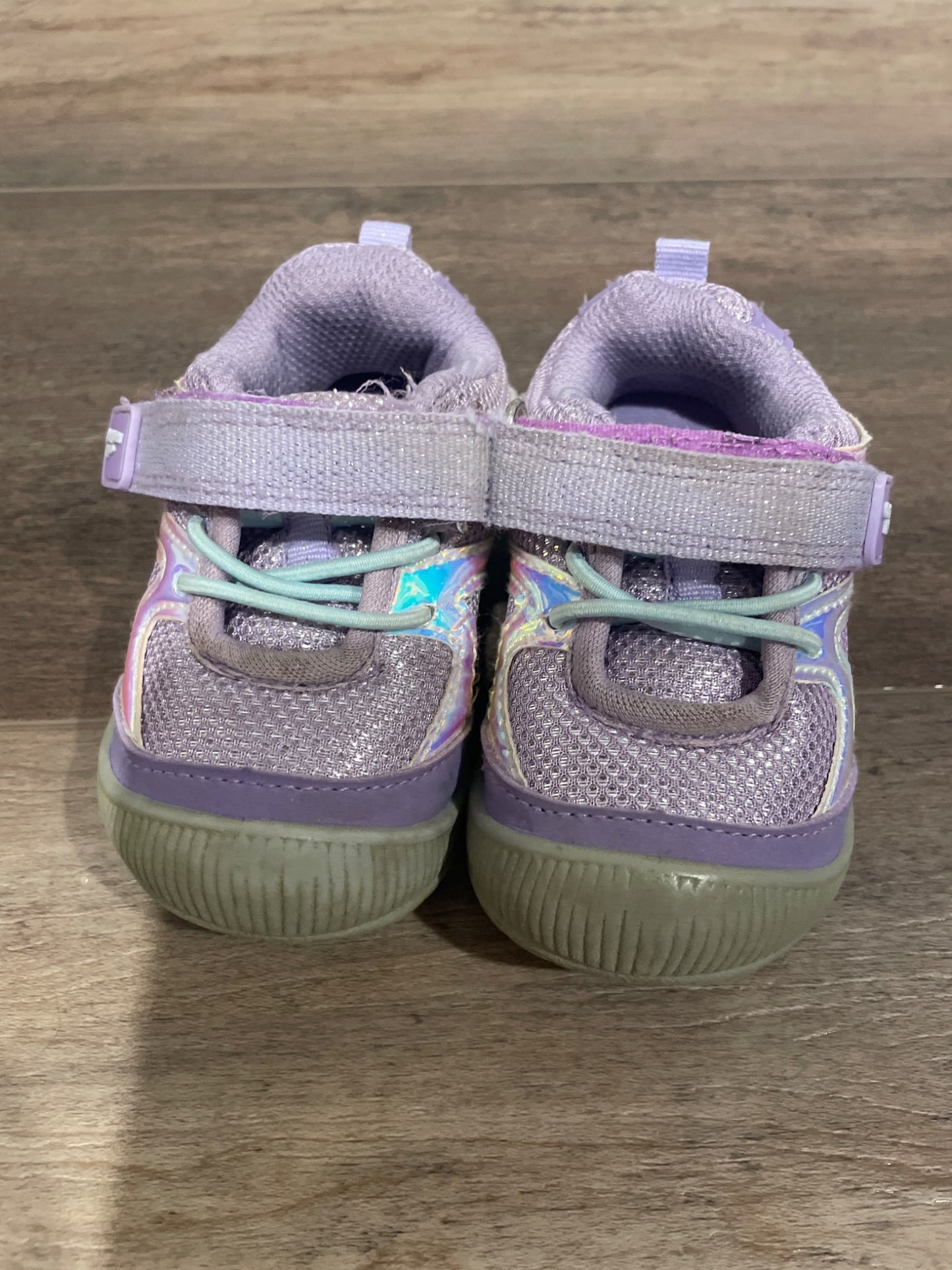 Baby girls running shoes size 4, Shoes 4 (Baby: 0-12 mth)
