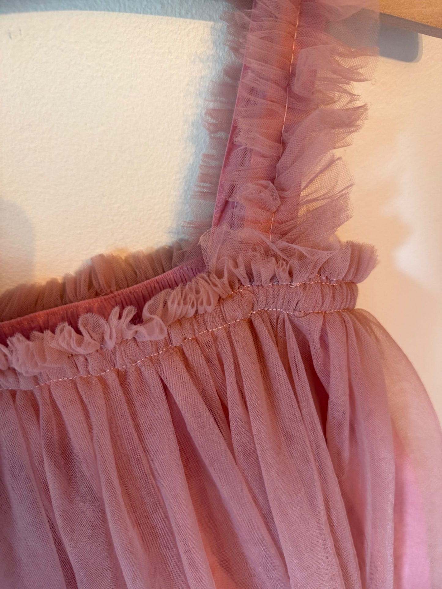 Rose pink tulle dress 3-4T retails $25, Kids 4/4T