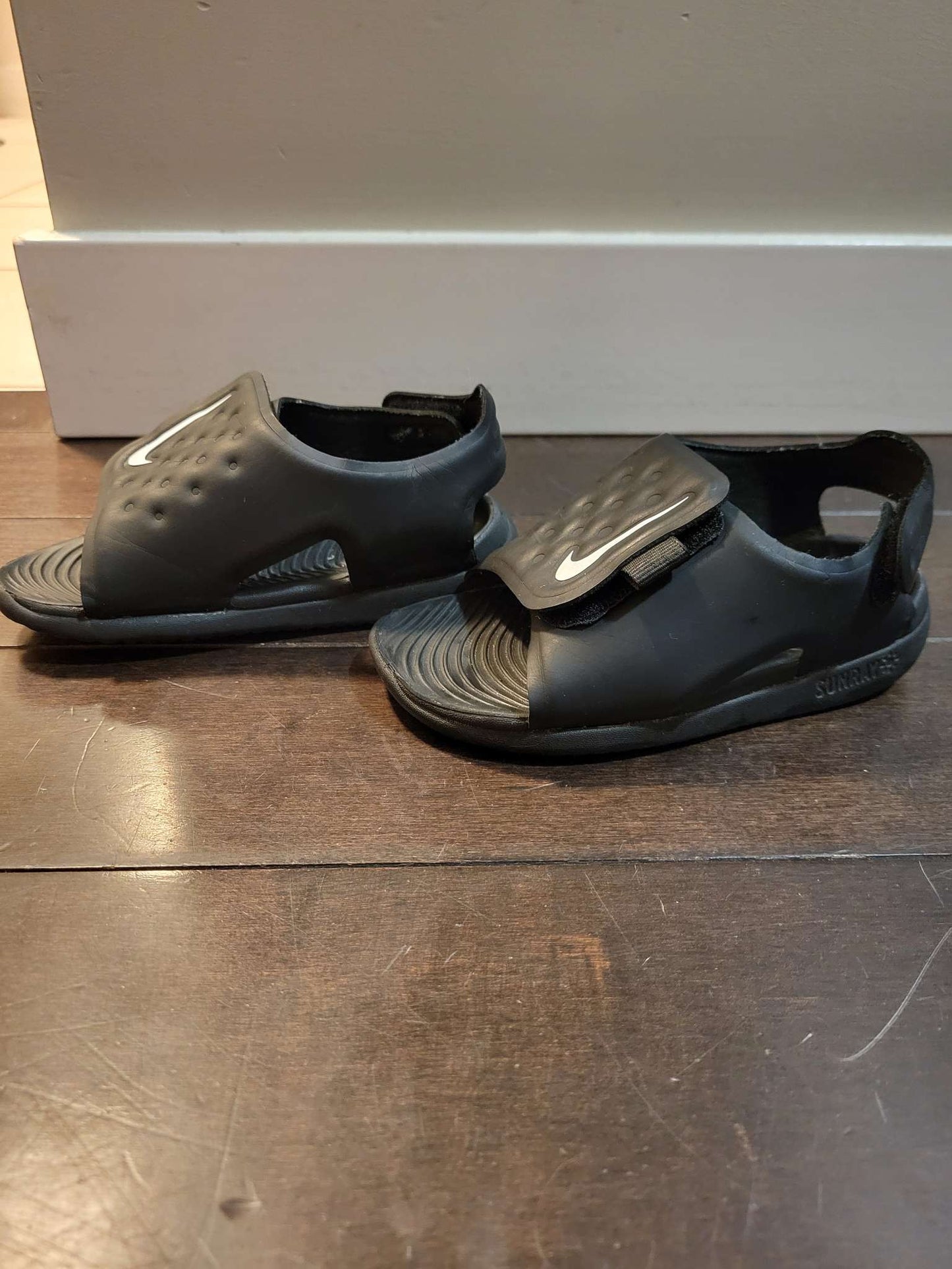 Nike sandles 7t, Shoes 7 (Walkers:12-24 mth)