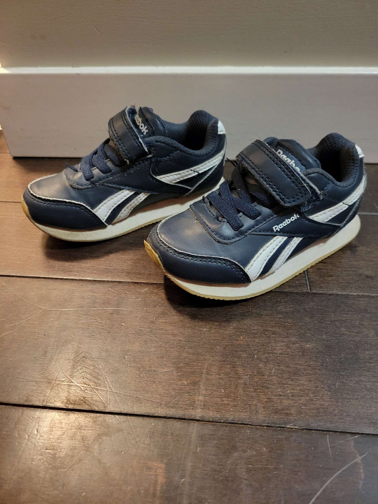 Toddler Reebok Shoes, size 7, Shoes 7 (Walkers:12-24 mth)