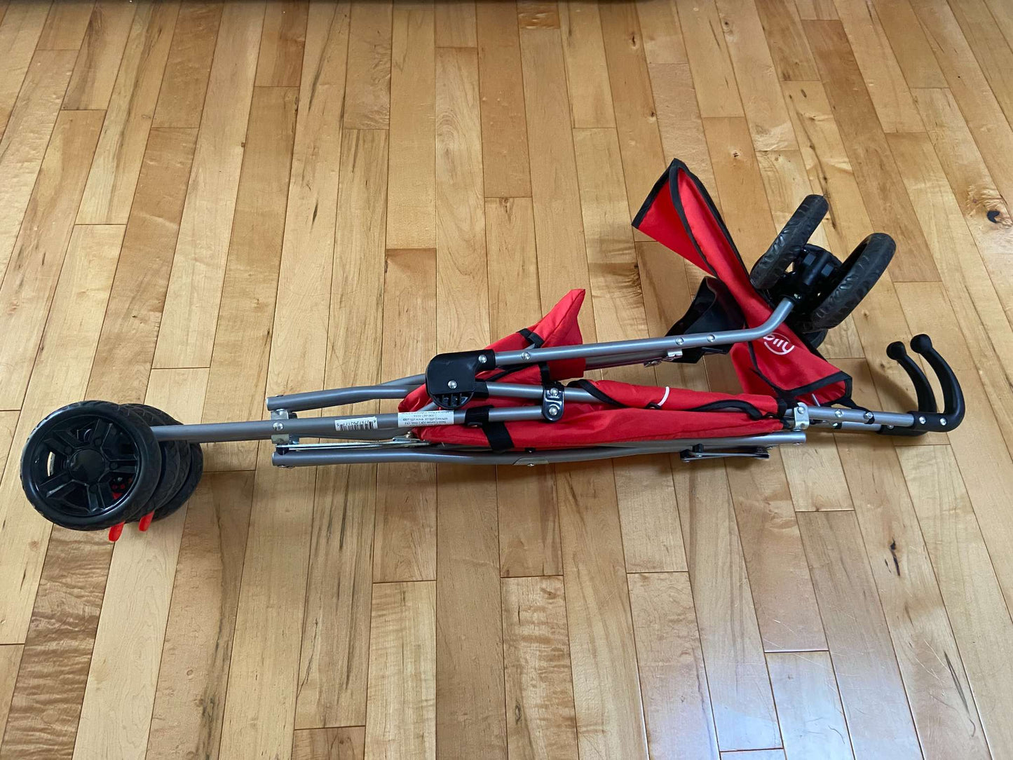 Bily Foldable Umbrella Red Travel Stroller MSRP $60