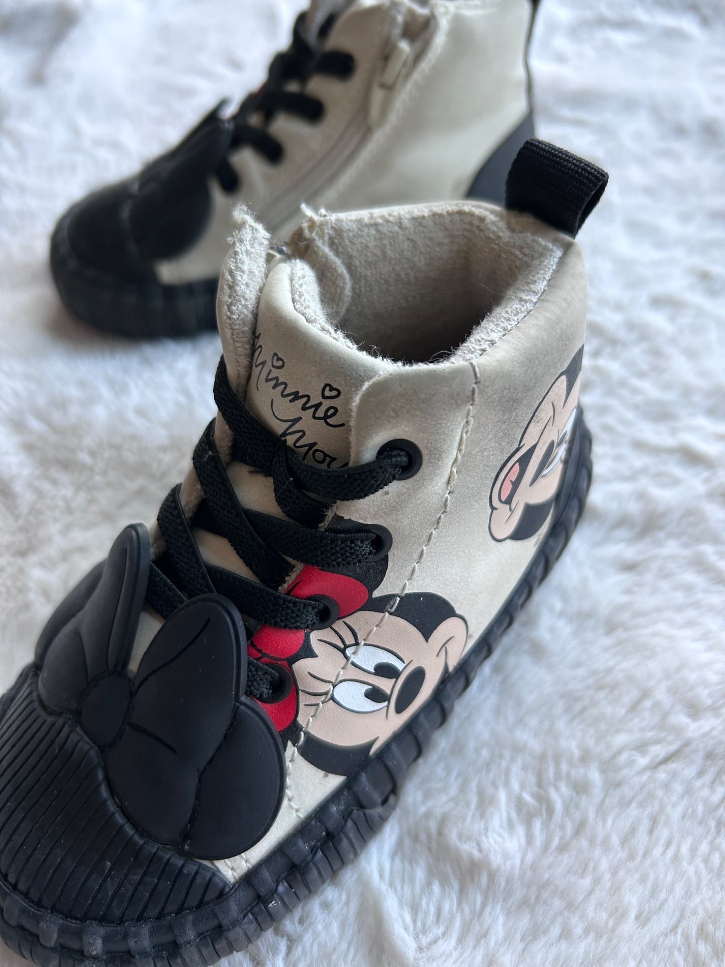 Zara Minnie Mouse high top sneakers size 22, Shoes 6 (Walkers:12-24 mth)