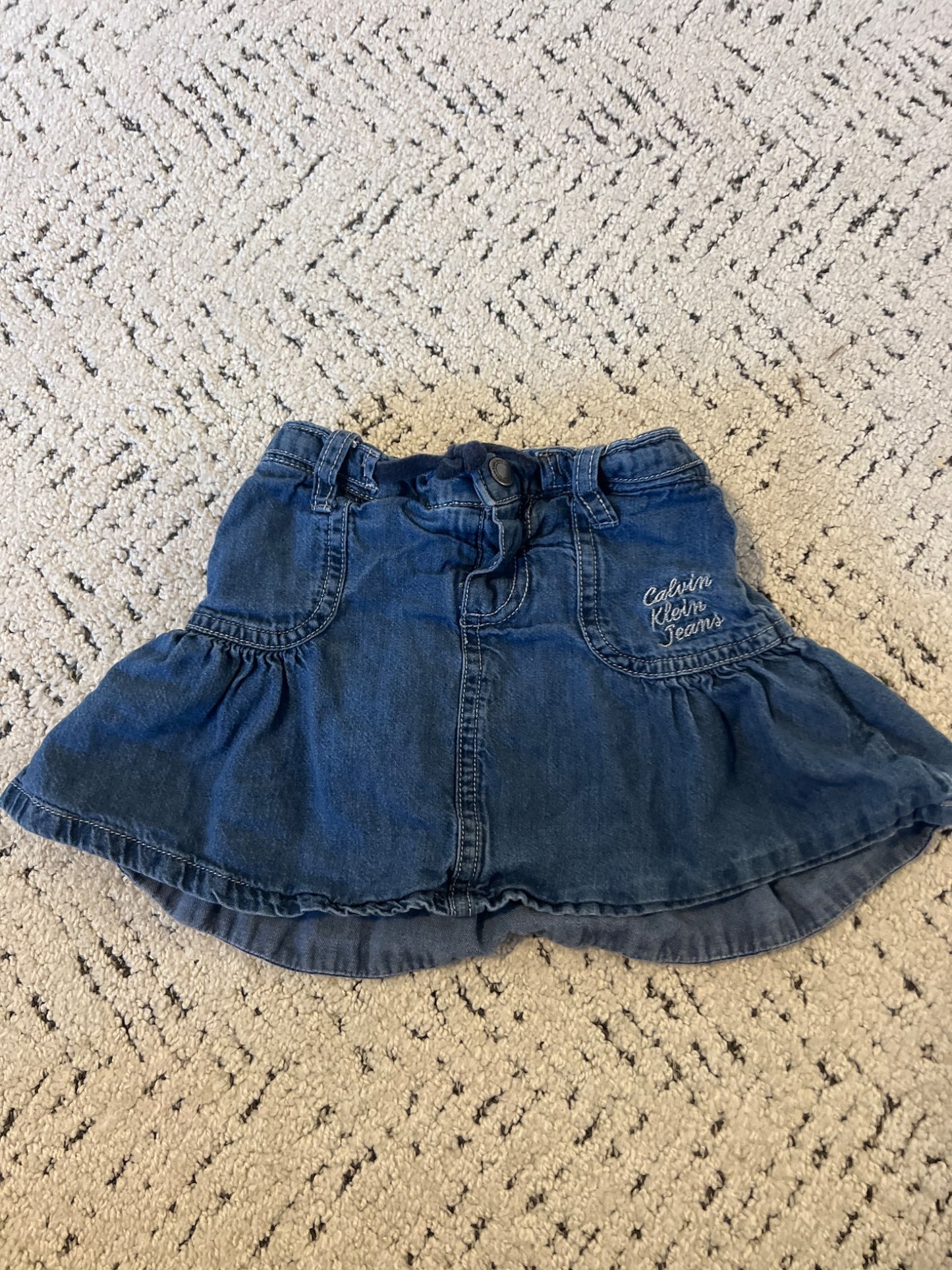 *Calvin Klein Jean skirt 3T, Kids 3T