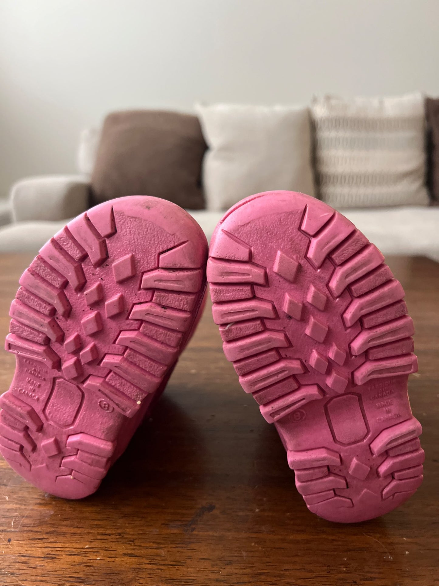 Size 8 pink winter boots , Shoes 8 (Toddler:2-4yr)