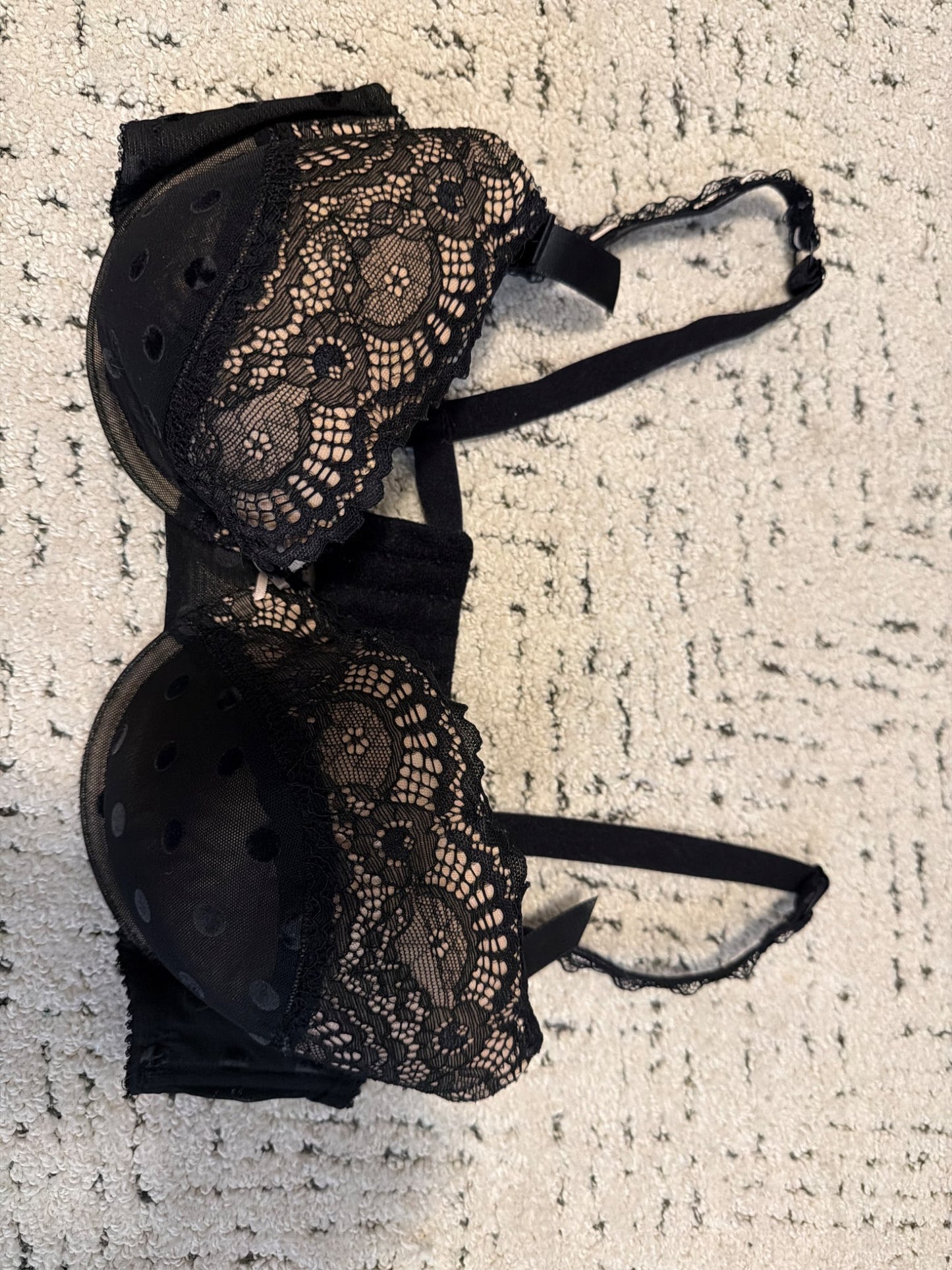 *Brand new nursing bra 38d retails $65 , Maternity L (12-14)