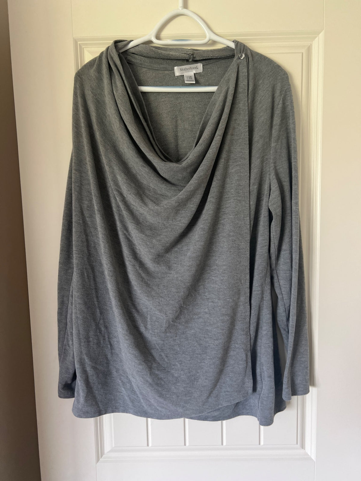 *Motherhood brands grey nursing sweater retails $85 (2), Maternity L (12-14)