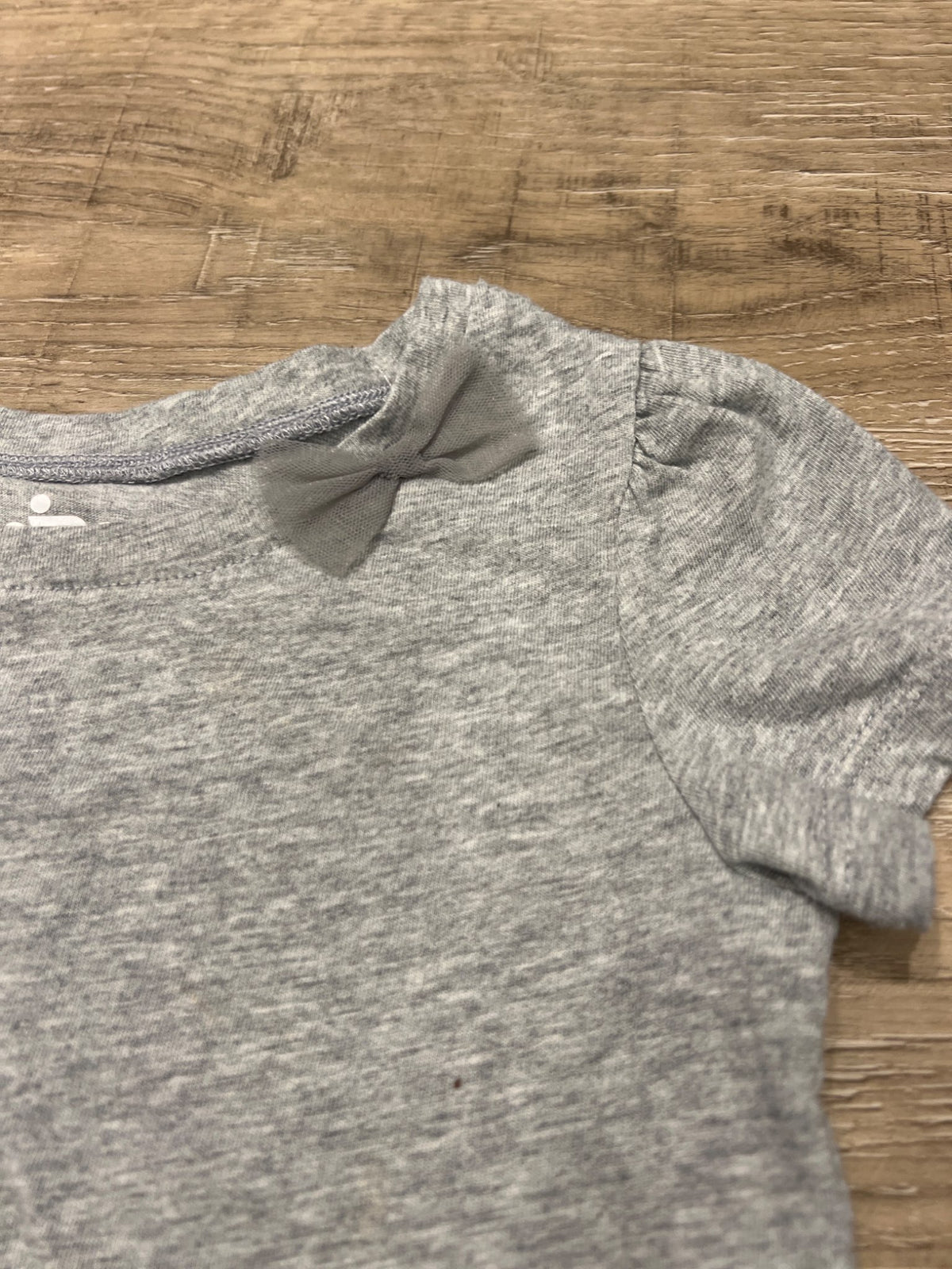*Circo 5T grey shirt with bow , Kids 5/5T
