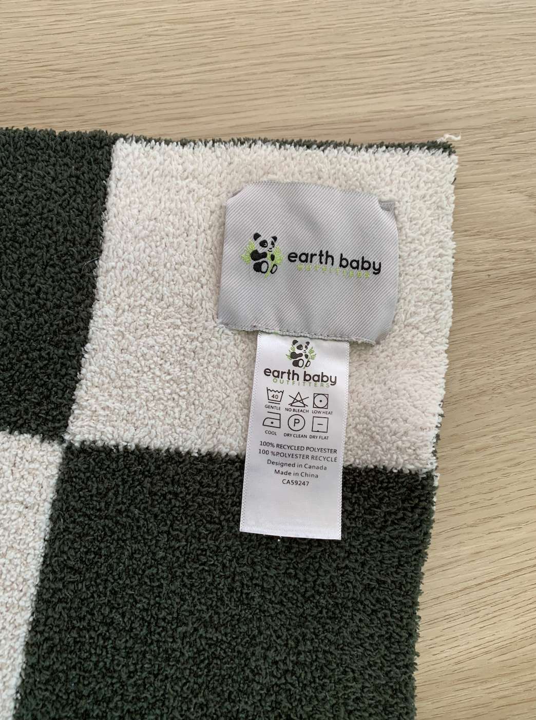 Earthbaby Outfitters Carseat checkered blanket