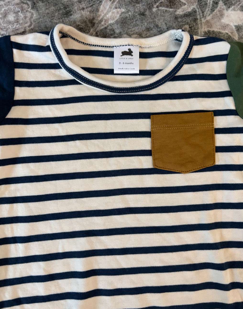 Little & Lively onsie/t shirt 6-12m , Kids 12 Month (9-12M)