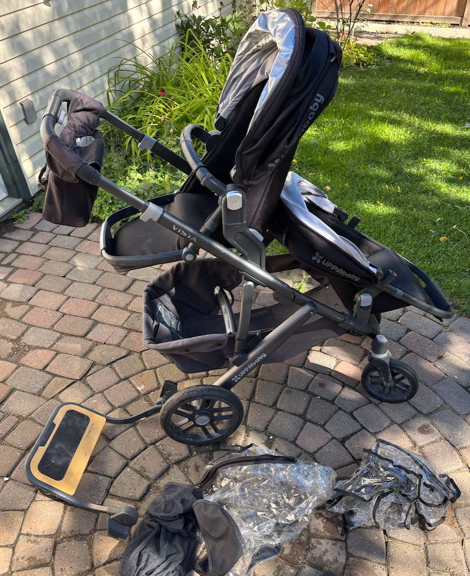 Uppababy Vista Stroller set; rumble seat, piggyback board, adapters